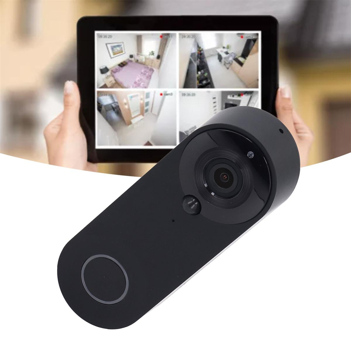 Eine schwarze Türklingelkamera und ein Tablet, das Sicherheitskameraansichten eines Hauses zeigt.