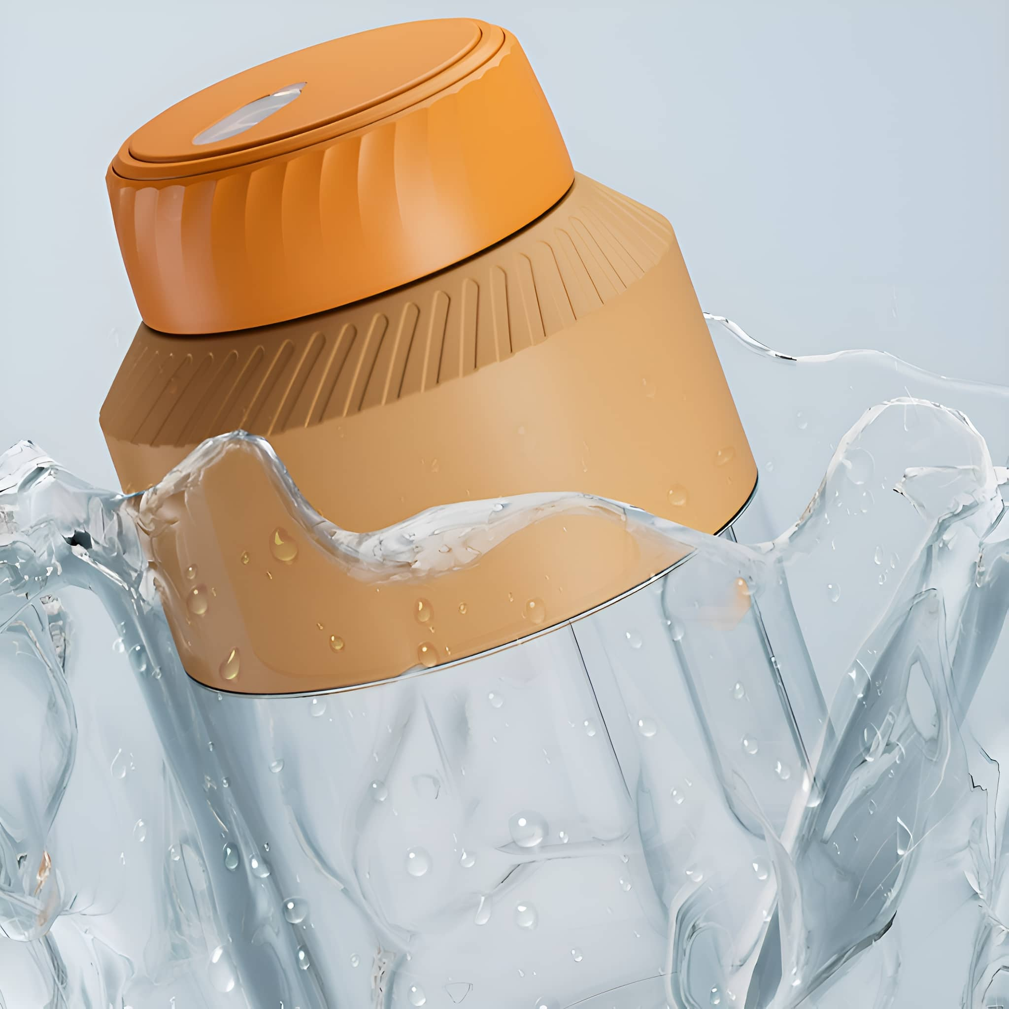 Orangener und brauner Mixer unter Wasser. Wasser spritzt um den Mixer herum.