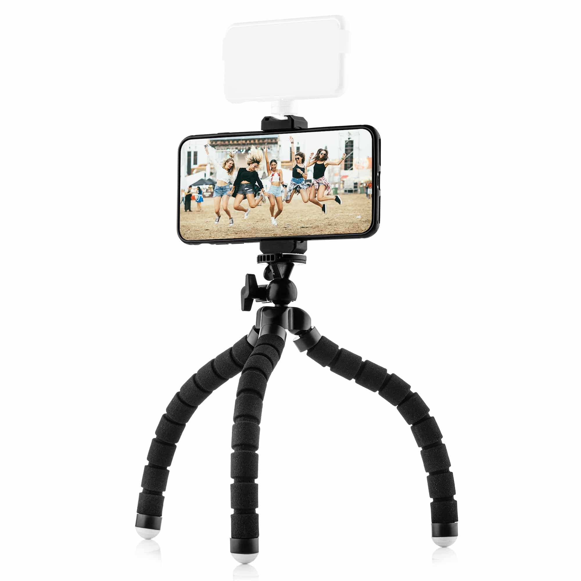 Een telefoon staat op een statief met flexibele poten, met springende mensen.