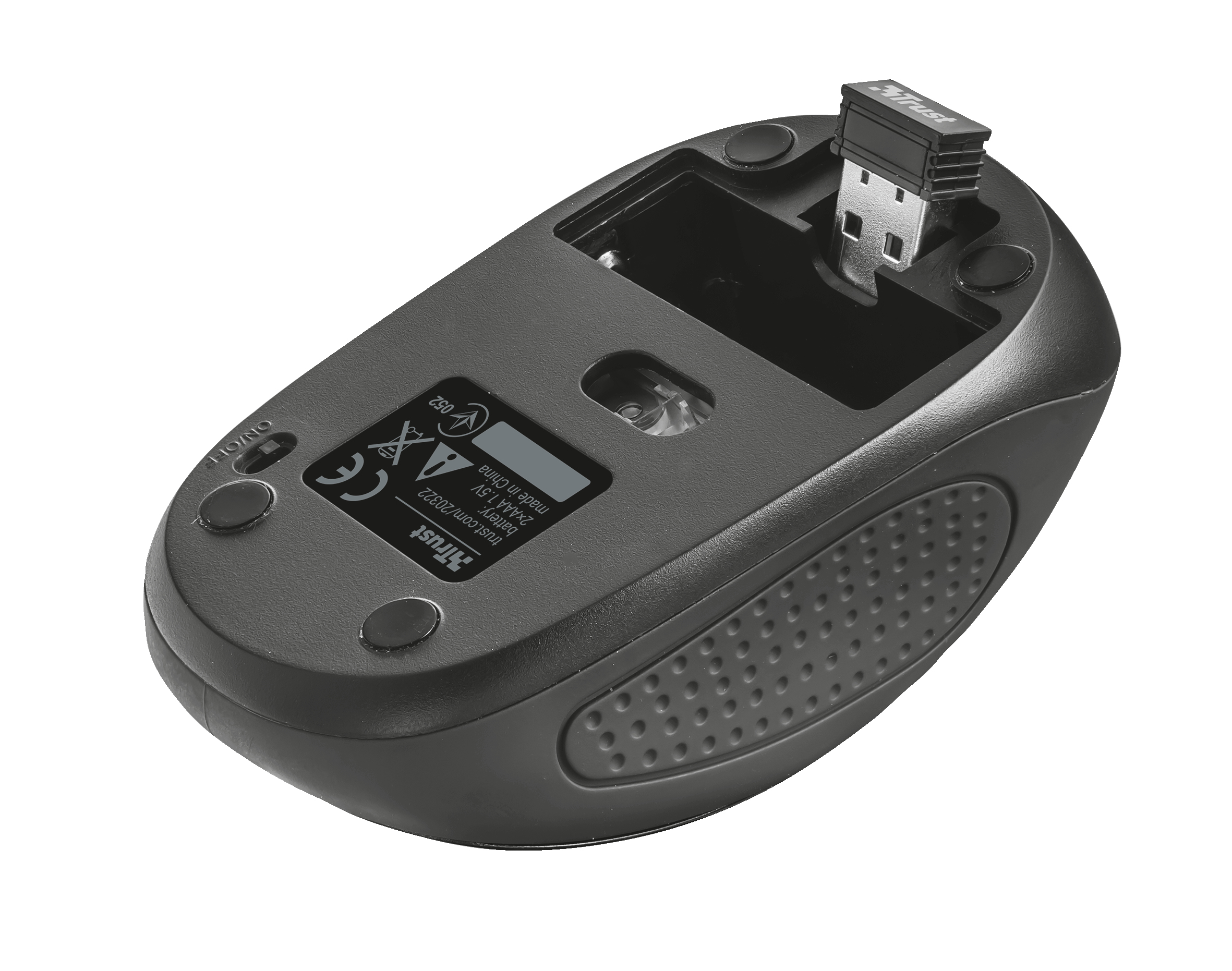 Spód czarnej myszy z włącznikiem/wyłącznikiem i otwartym gniazdem odbiornika USB.