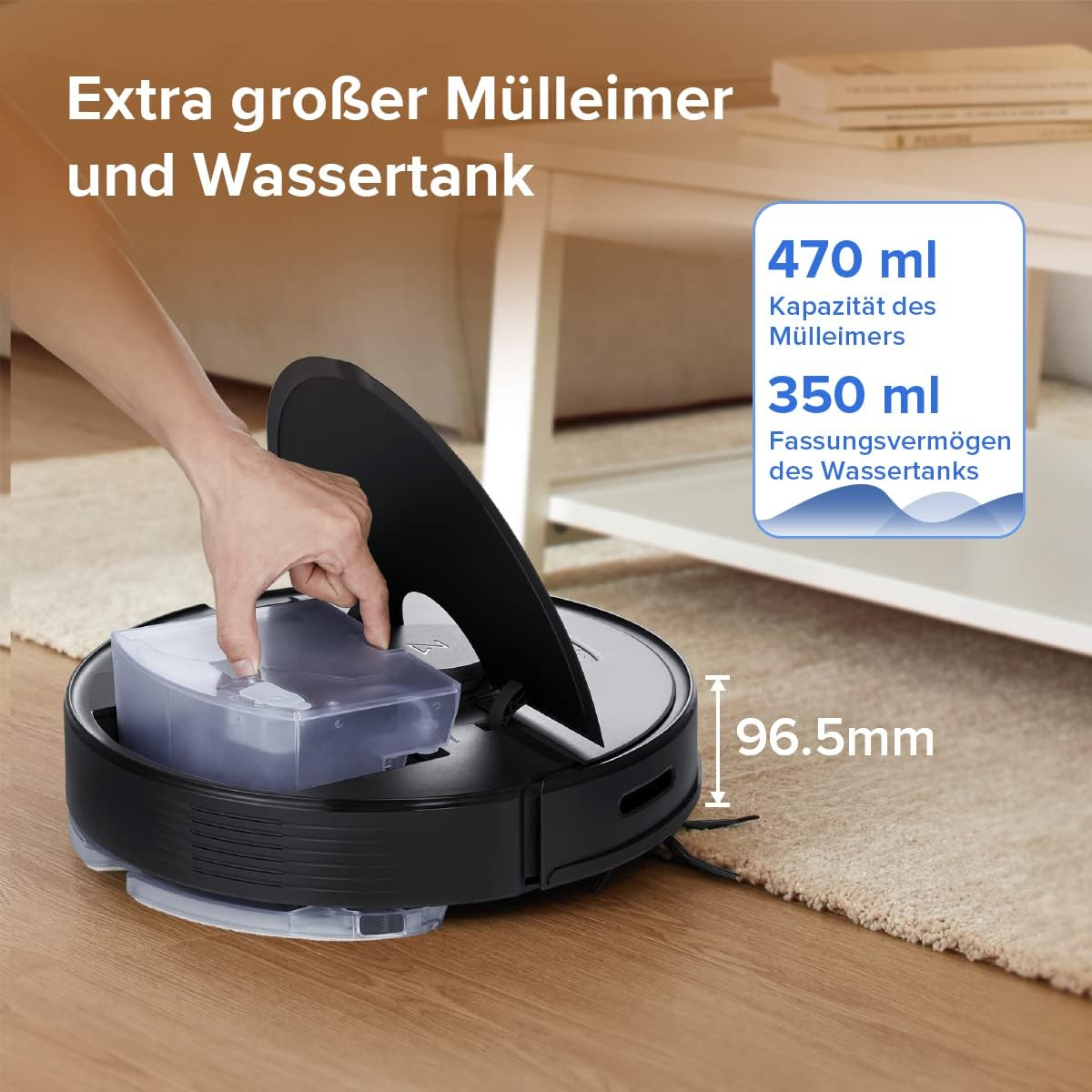 Roboterstaubsauger mit Wassertank. Text beschreibt die Kapazität des Mülleimers und Wassertanks.