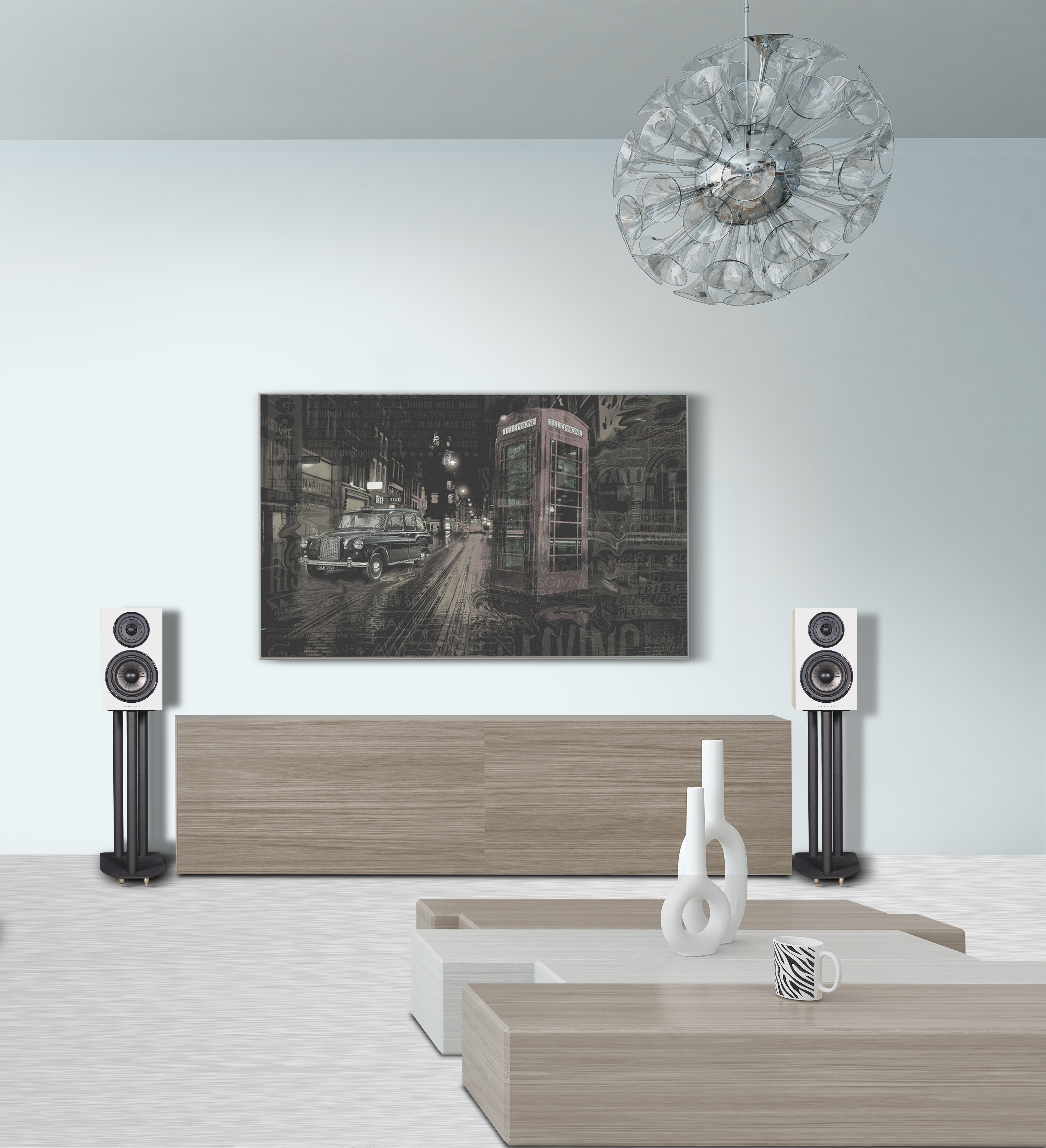 Woonkamer met tv met Londense scène. Luidsprekers flankeren de tv. Lamp en salontafel staan ervoor.