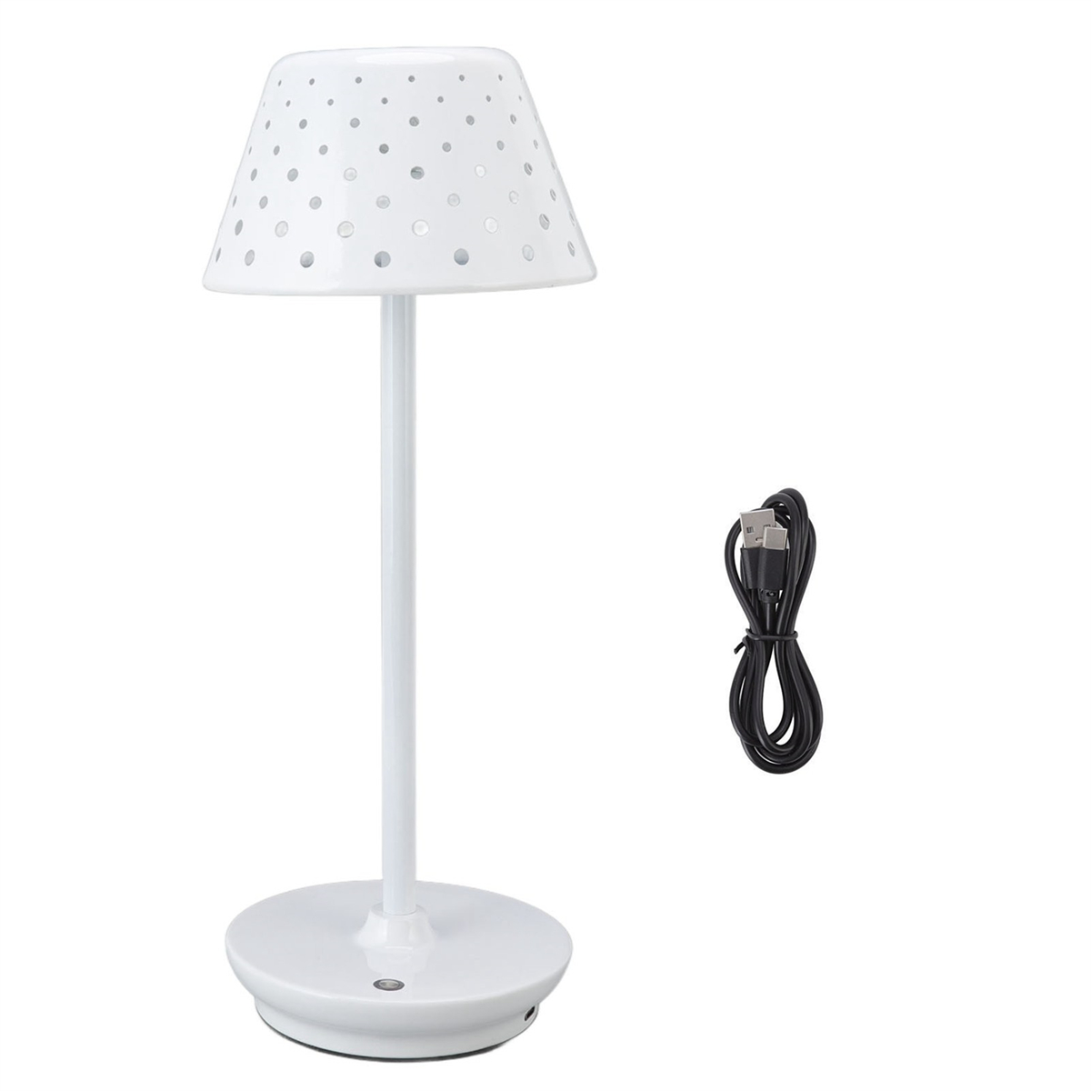 Weiße Lampe mit gepunktetem Schirm und schwarzem USB-Kabel auf weißer Oberfläche.