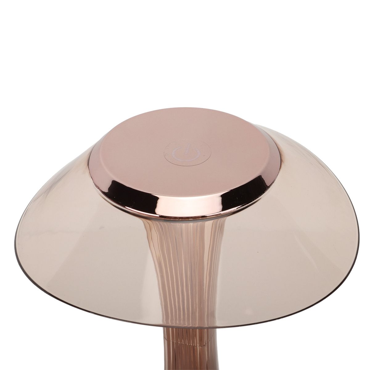Pilzlampe.  Rosa und bronzefarbene Lampe mit einem Ein-/Ausschalter, isoliert auf Weiß.