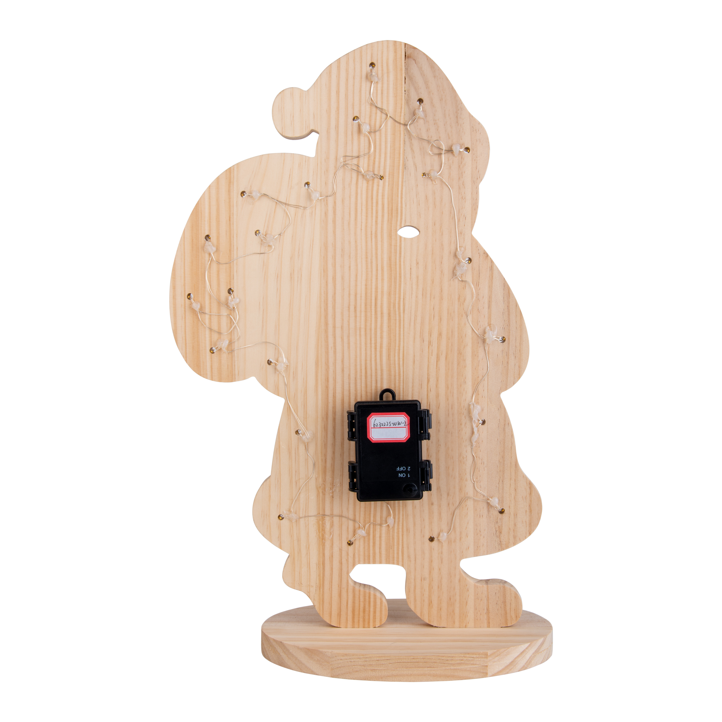 Weihnachtsdekoration aus Holz in Form eines Weihnachtsmanns mit Lichtern und einer Uhr. Es steht auf Holz.