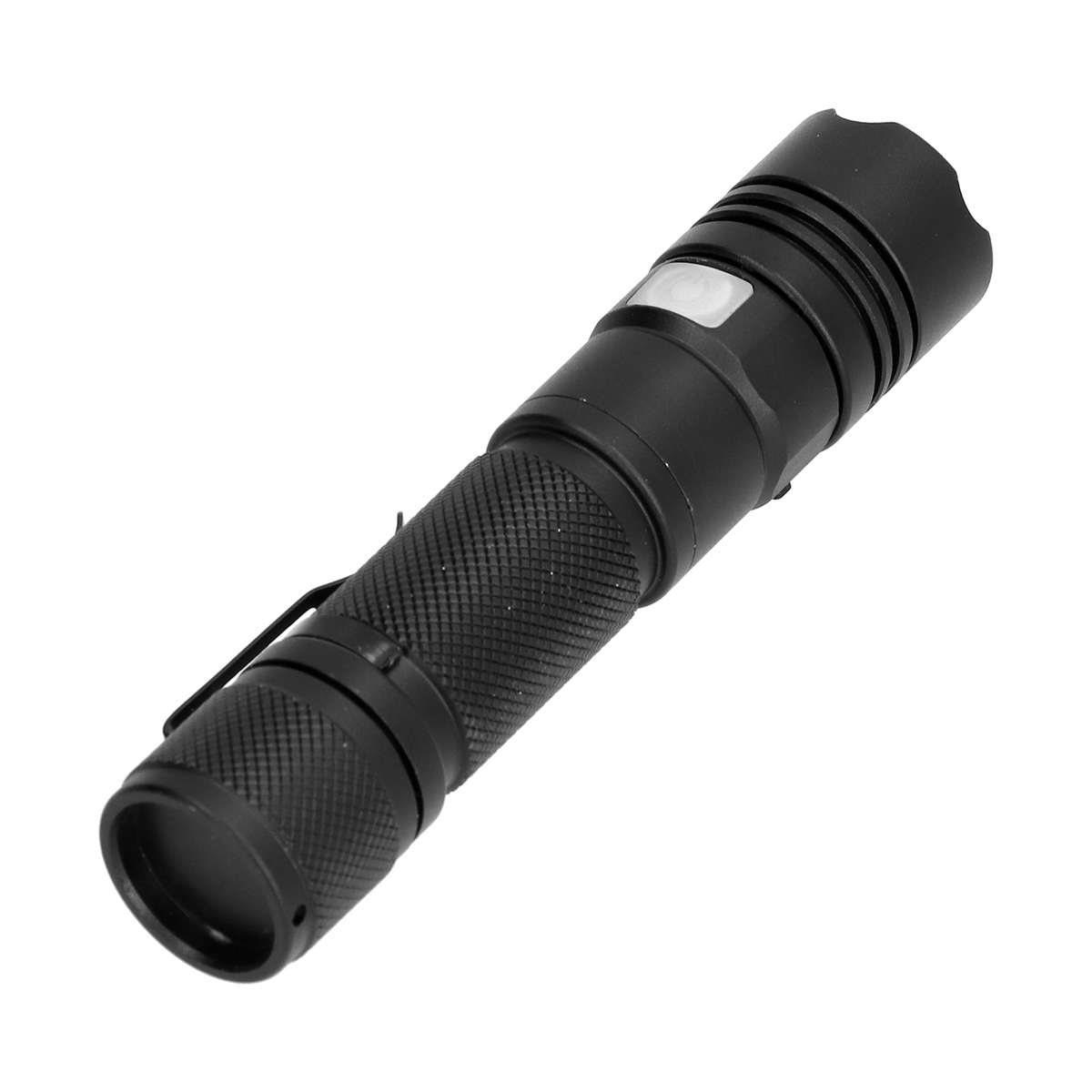 Schwarze Taschenlampe mit Taschenclip, auf weißem Hintergrund, mit strukturierter Griff.