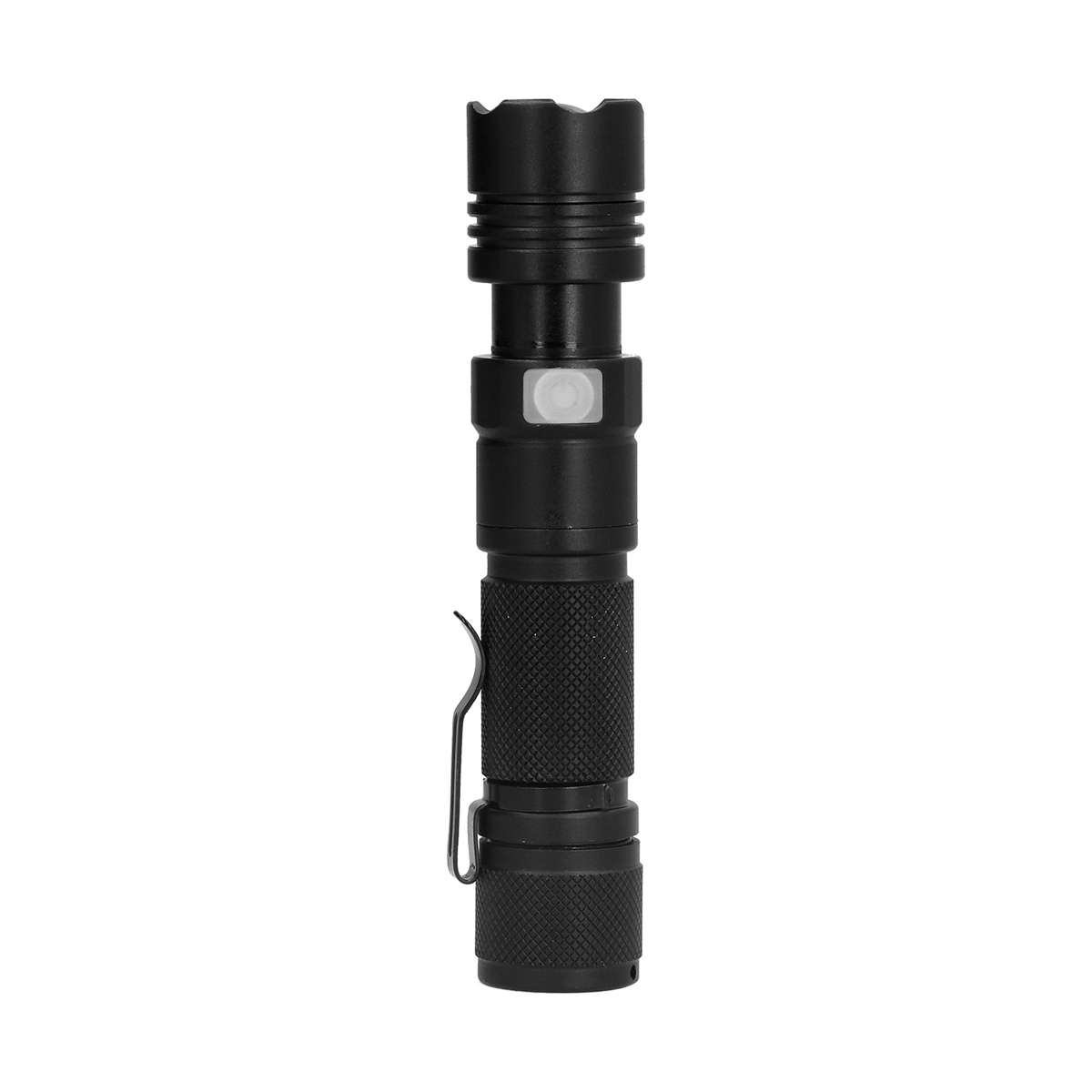 Schwarze Taschenlampe, zylindrische Form, mit weißer Taste und Taschenclip. Auf weißem Hintergrund.