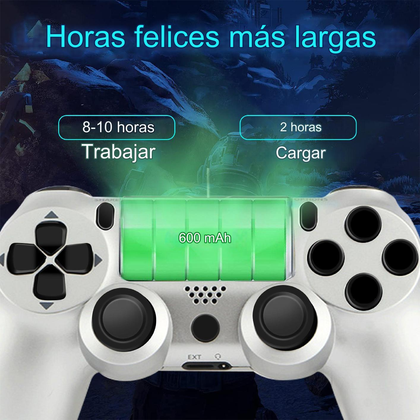 Mando PlayStation, blanco con indicador de batería verde y botones. Texto indica horas.