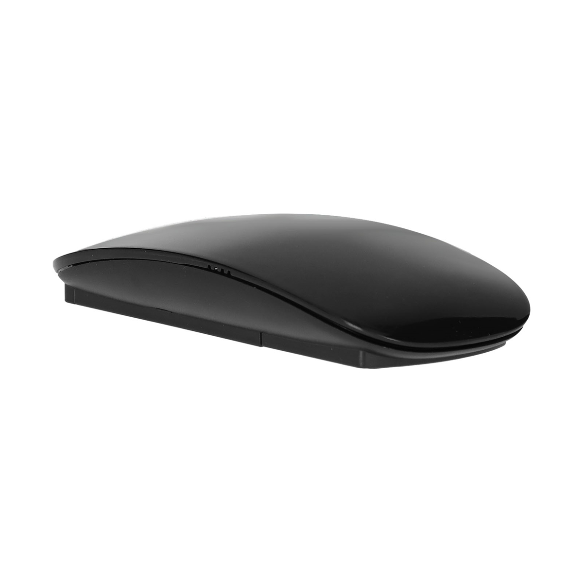 Schwarze, elegante Maus, auf weißem Hintergrund angewinkelt.