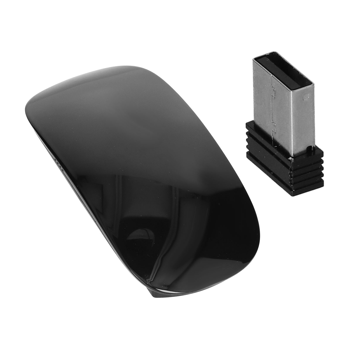 Schwarze kabellose Maus mit USB-Empfänger. Maus glänzend, Empfänger schwarz mit Rillen.