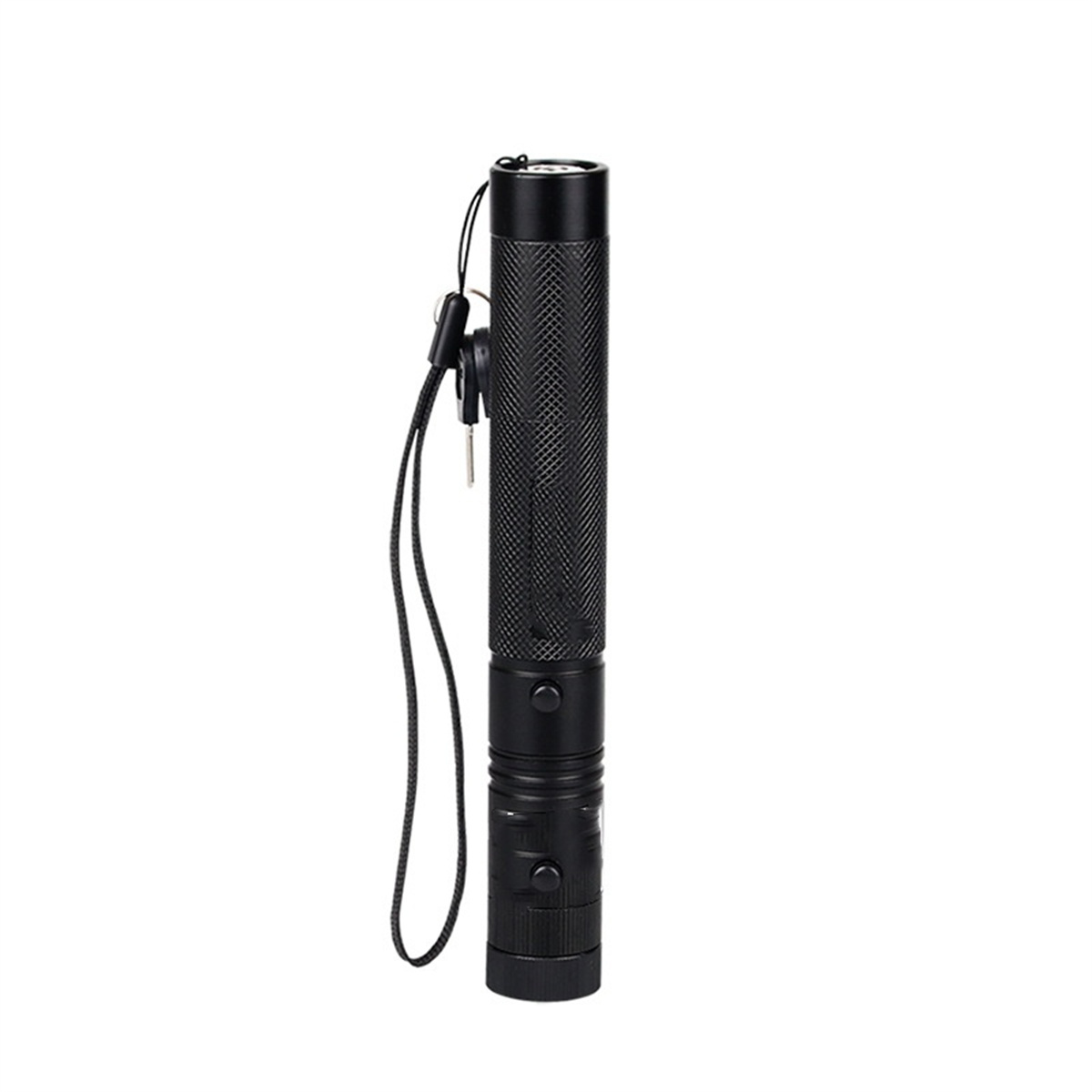 Eine schwarze Taschenlampe mit Handschlaufe. Sie hat eine strukturierte Grifffläche und einen Knopf.