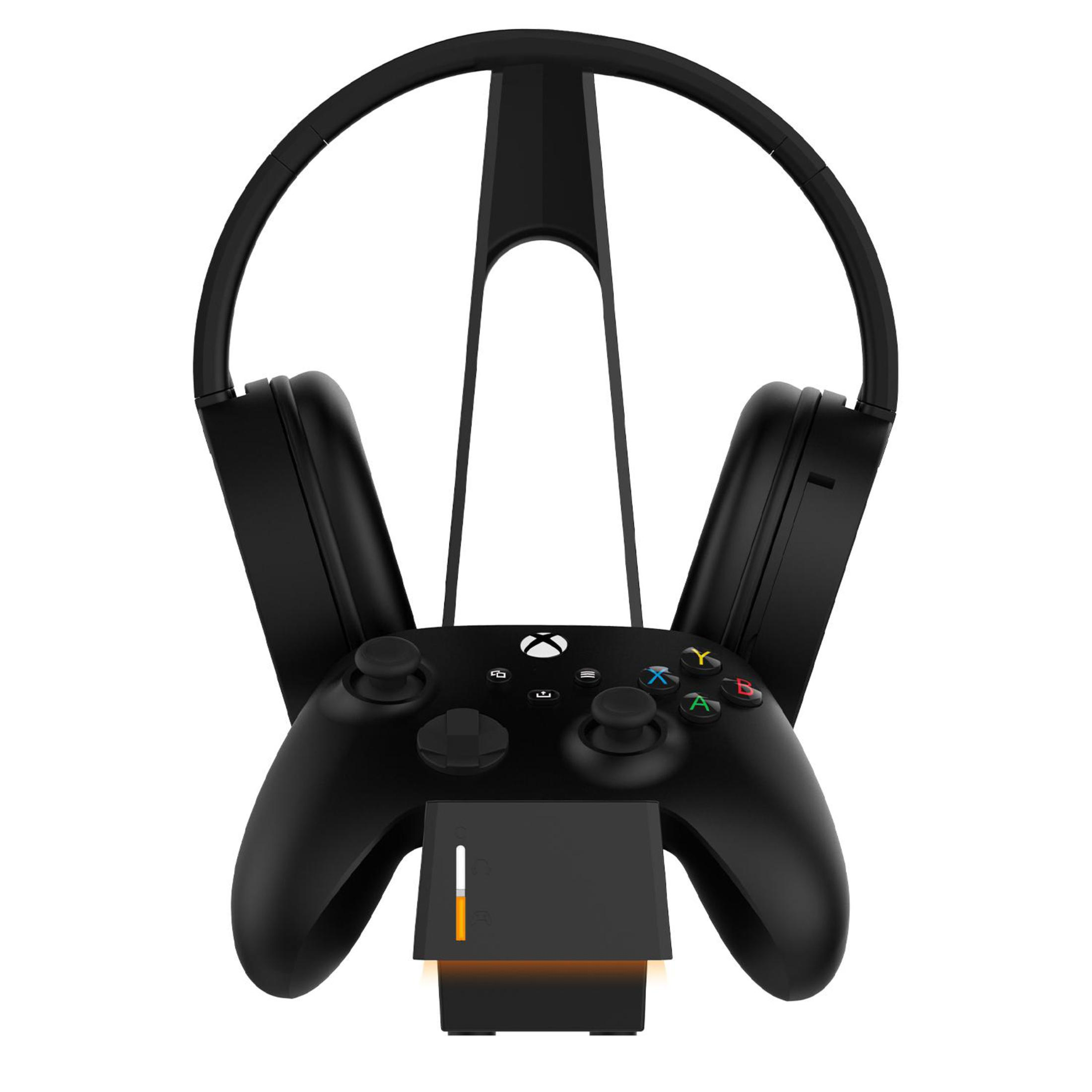 Ein schwarzer Xbox-Controller mit einem Ladeständer, der einen Kopfhörerhalter hat.