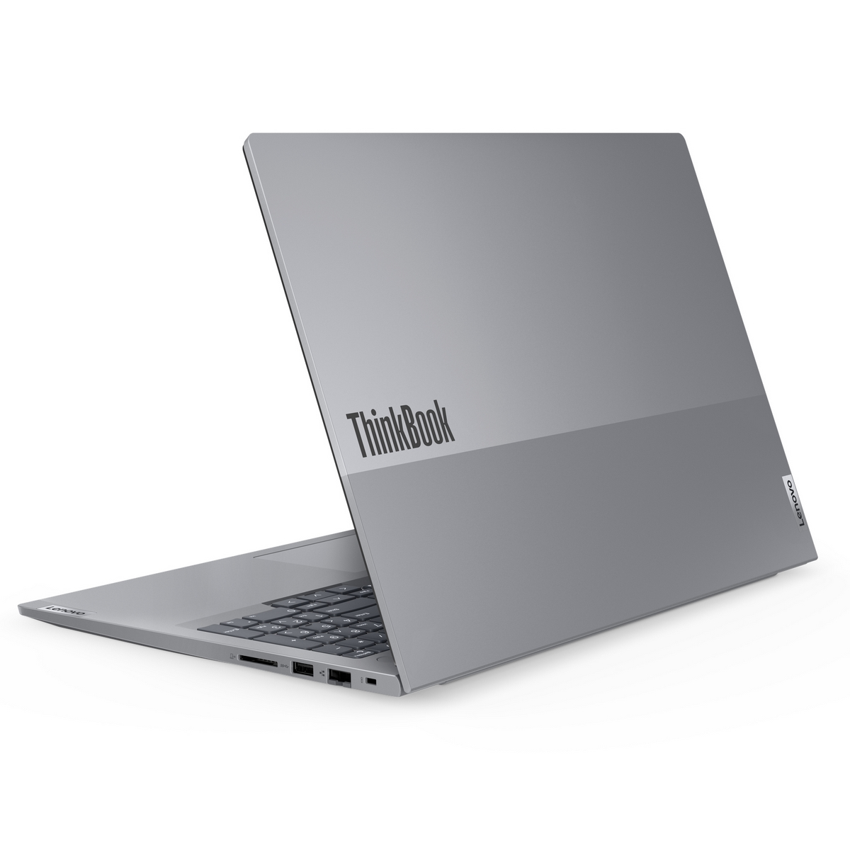 Un laptop grigio con il logo ThinkBook sul retro, ad angolo.