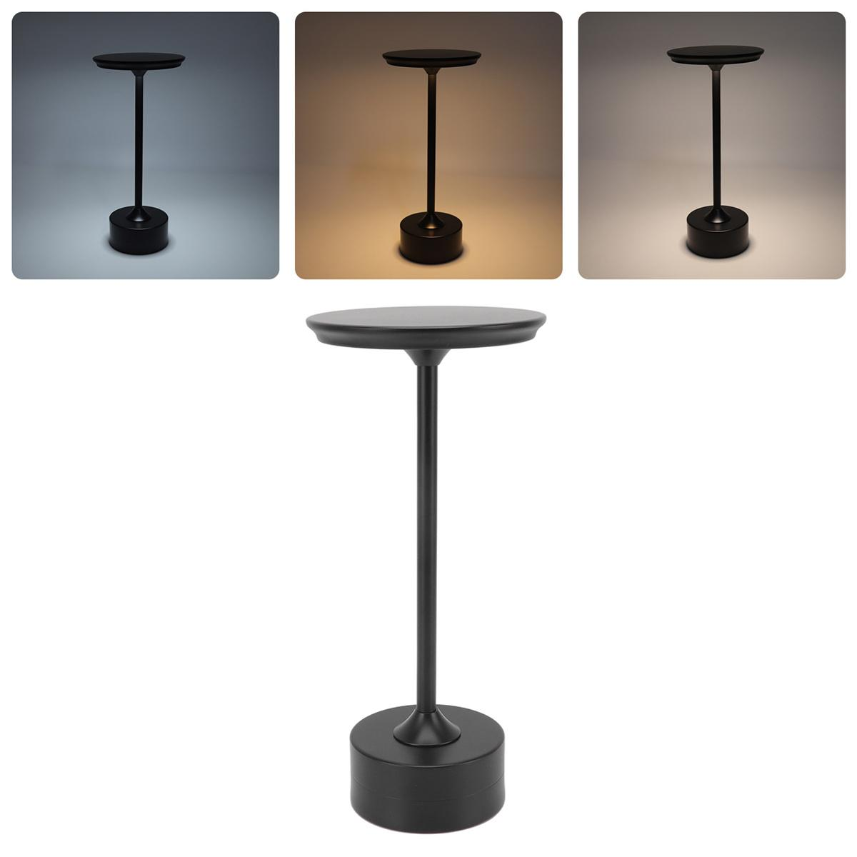 Schwarze Tischlampe mit drei verschiedenen Lichteinstellungen.
