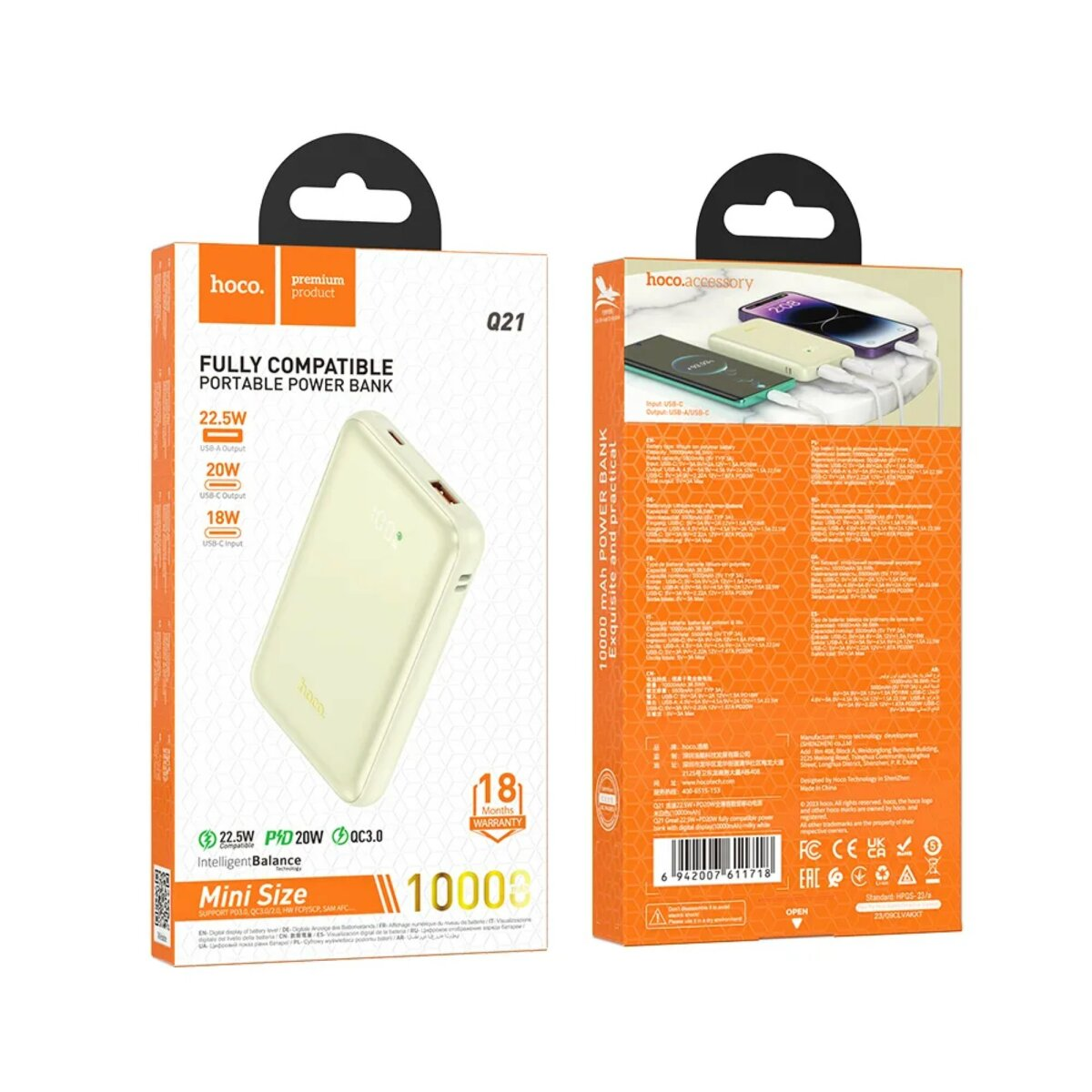 Verpackte Powerbank mit Produktdetails und mehreren Ladeanschlüssen.