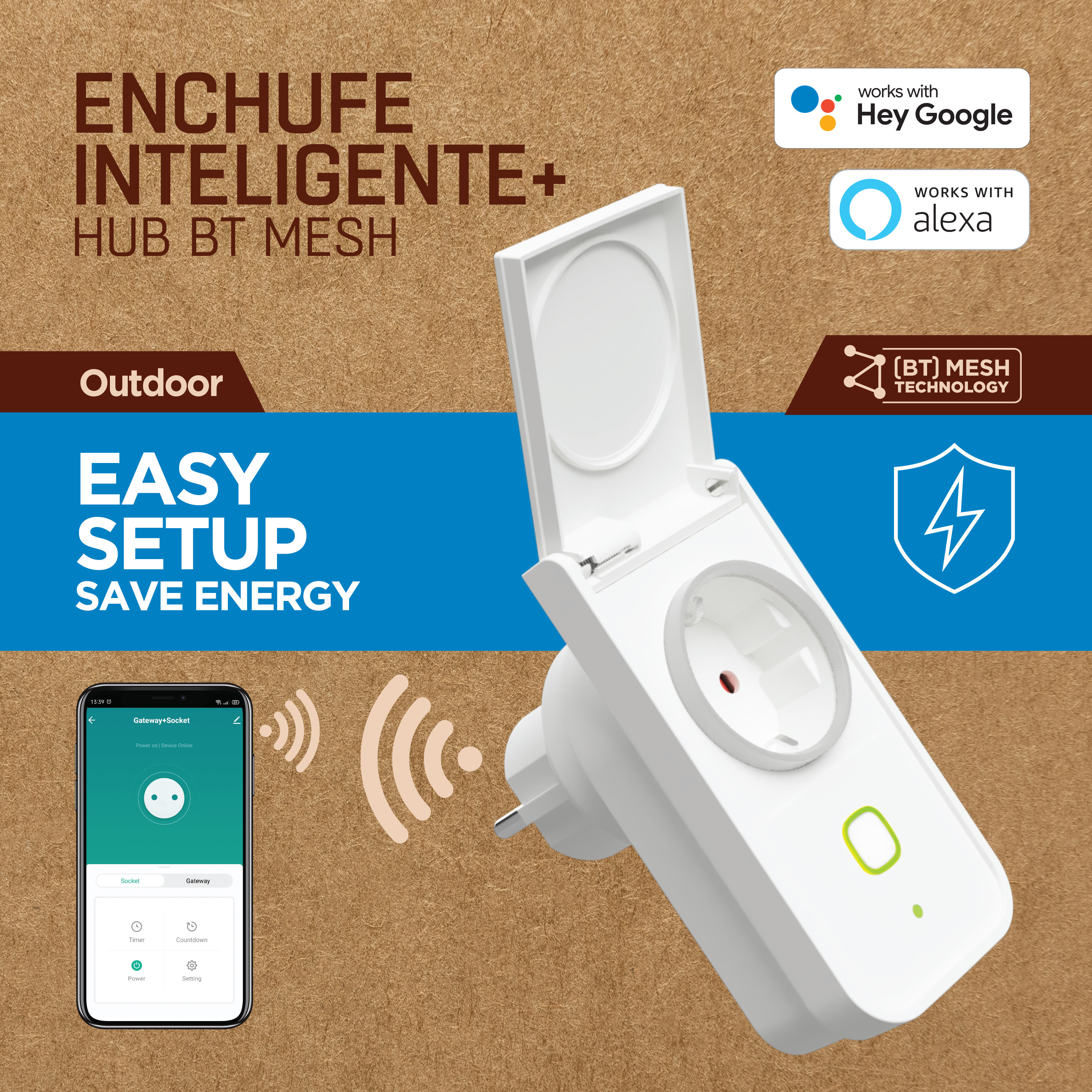 Enchufe inteligente blanco con cubierta parcialmente abierta, cerca de un teléfono móvil. Funciones y configuración.