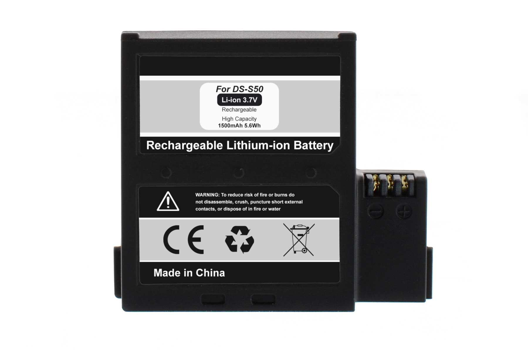 Zwei schwarze rechteckige Batterien mit Textetiketten liegen auf einer weißen Oberfläche.