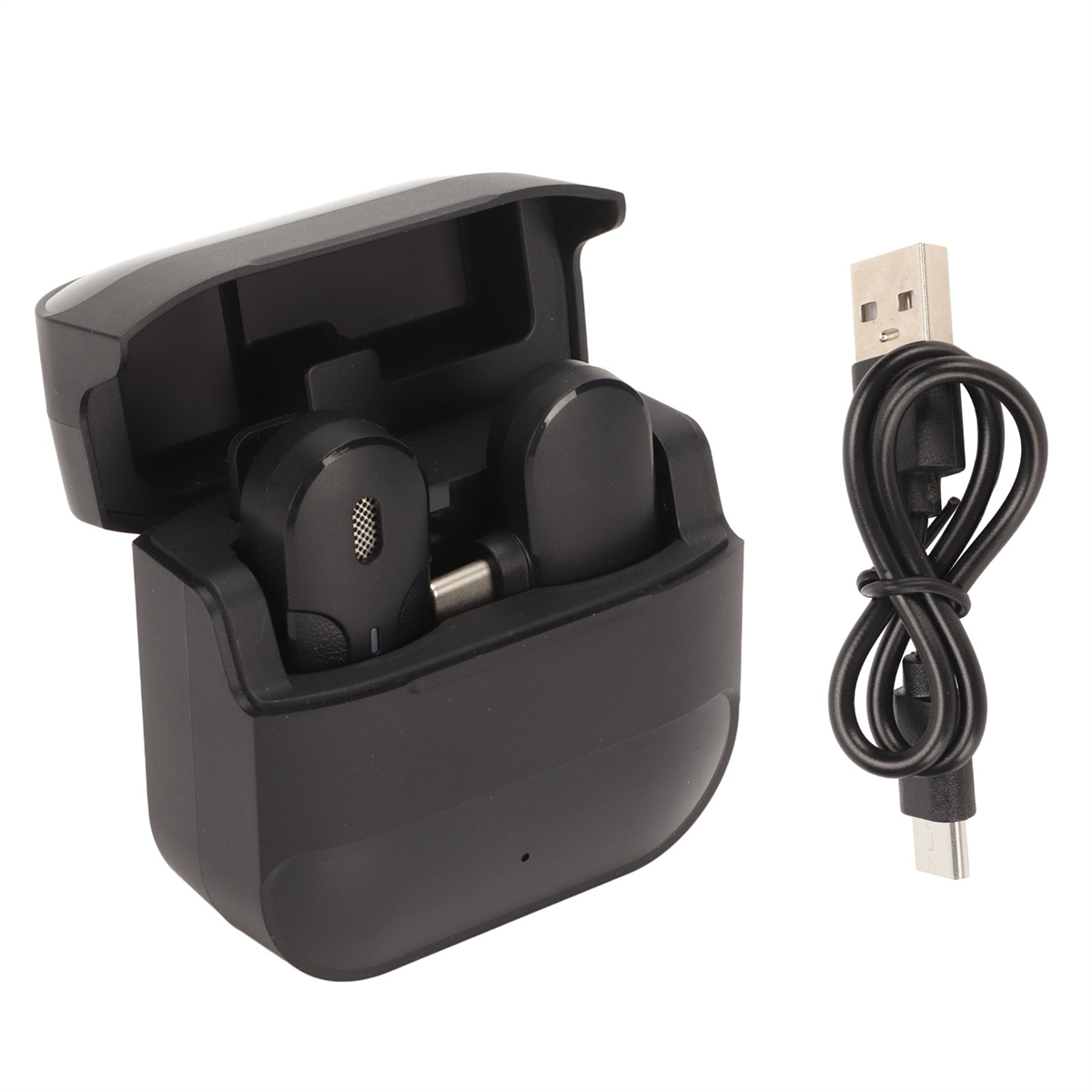 Schwarze kabellose Ohrhörer und Ladeetui. USB-Ladekabel auf weißem Hintergrund.