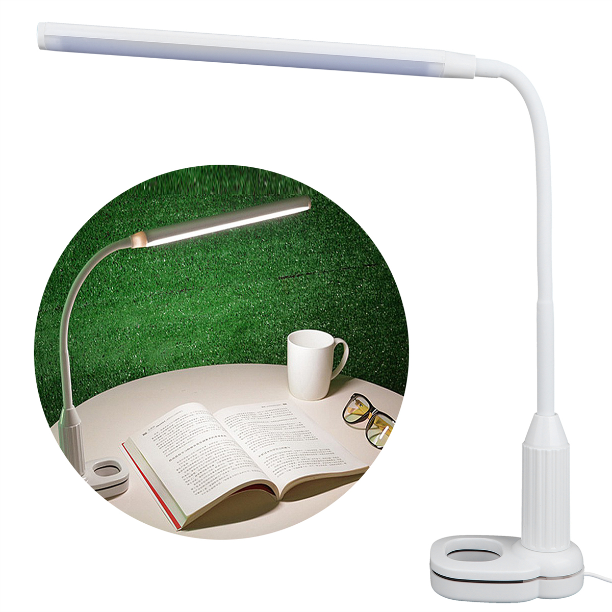 Weiße Schreibtischlampe mit flexiblem Hals und Beleuchtung, neben einem offenen Buch und Brille.