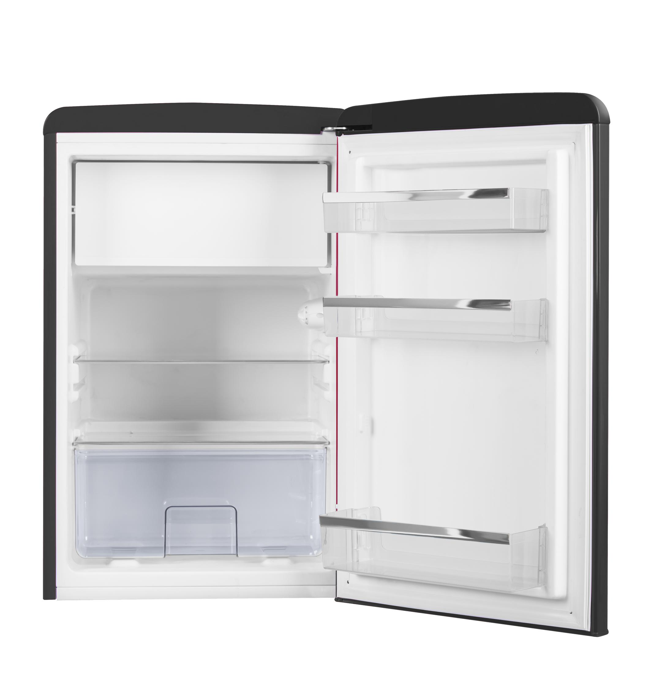 Ein Mini-Kühlschrank mit geöffneter Tür, mit Regalen und einer Schublade. Der Innenraum ist weiß.