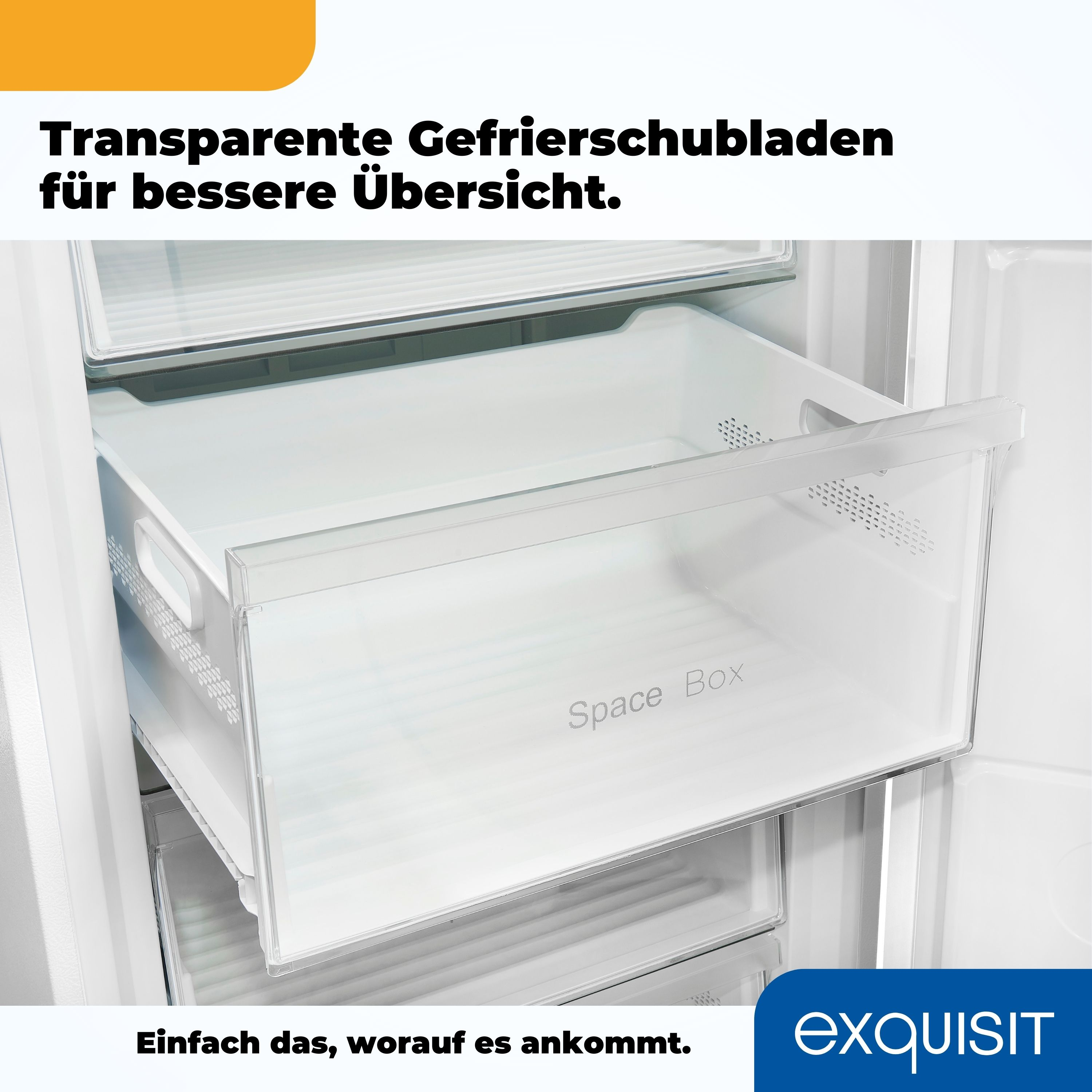 Transparente Schublade eines Kühlschranks, beschriftet mit 'Space Box', mit weißem Innenraum, für klare Sicht.