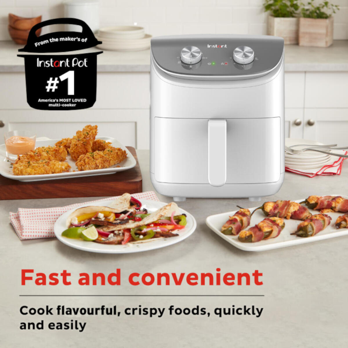 Een Instant Pot airfryer met eten eromheen. De tekst onderaan luidt "Snel en gemakkelijk".