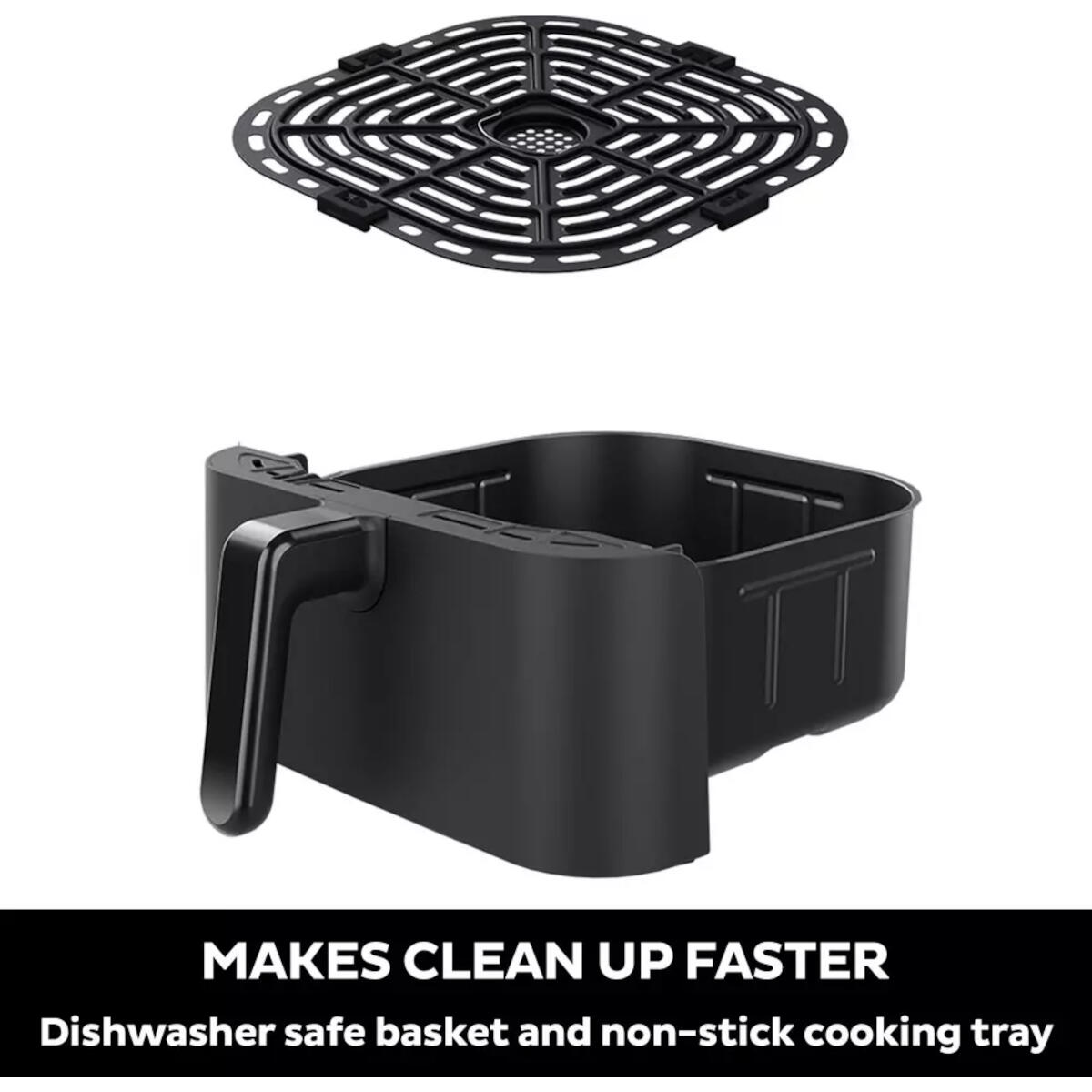 Czarny kosz i góra frytkownicy beztłuszczowej. Tekst: 'MAKES CLEAN UP FASTER' i 'Dishwasher safe'.