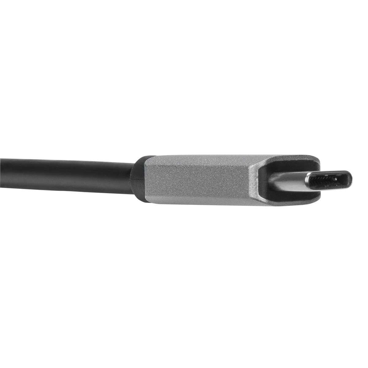 Primo piano di un cavo USB-C con connettore grigio e cavo nero.