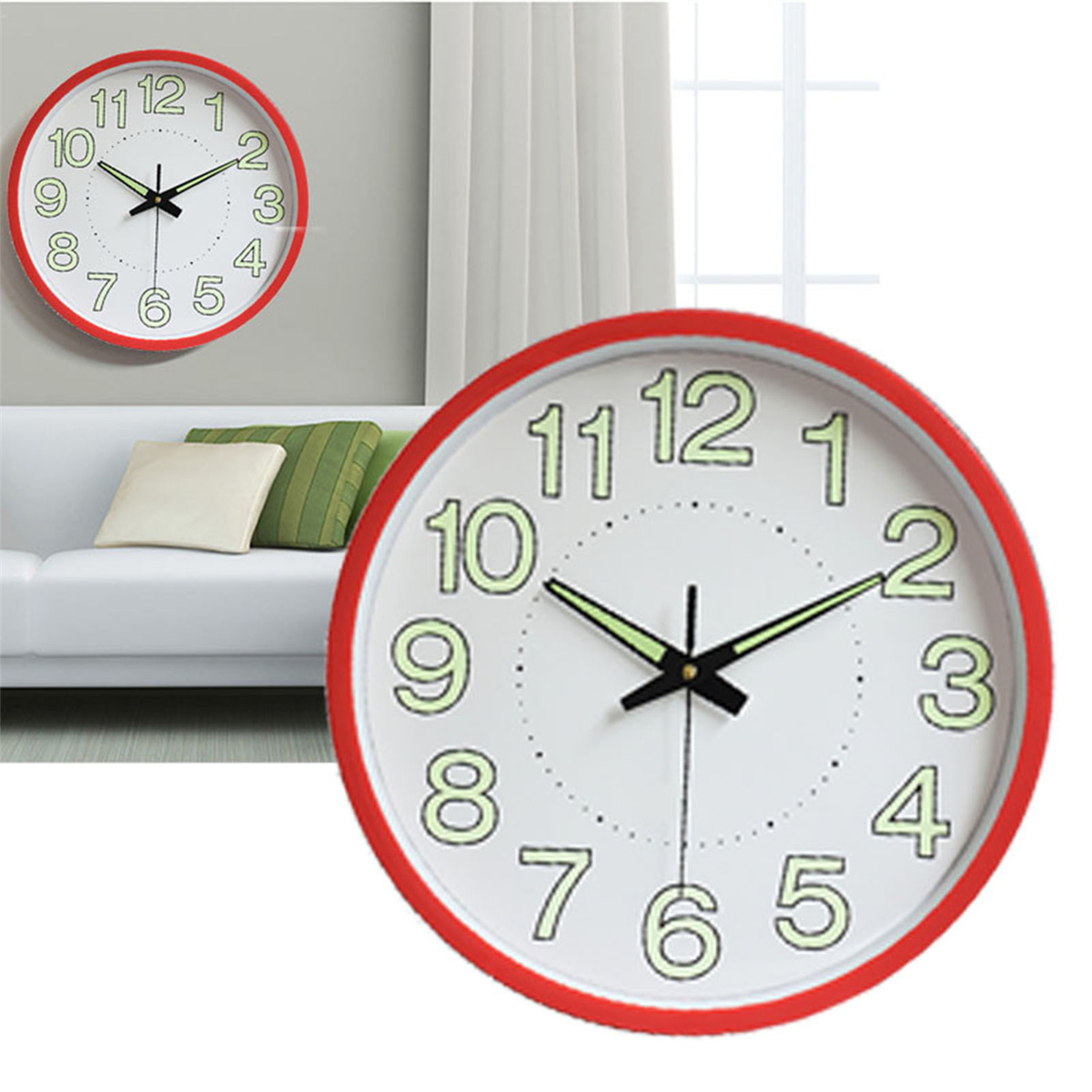 Eine rot umrandete Uhr mit weißem Zifferblatt, schwarzen Zeigern und großen, grün leuchtenden Ziffern. Die Uhr hängt an der Wand.