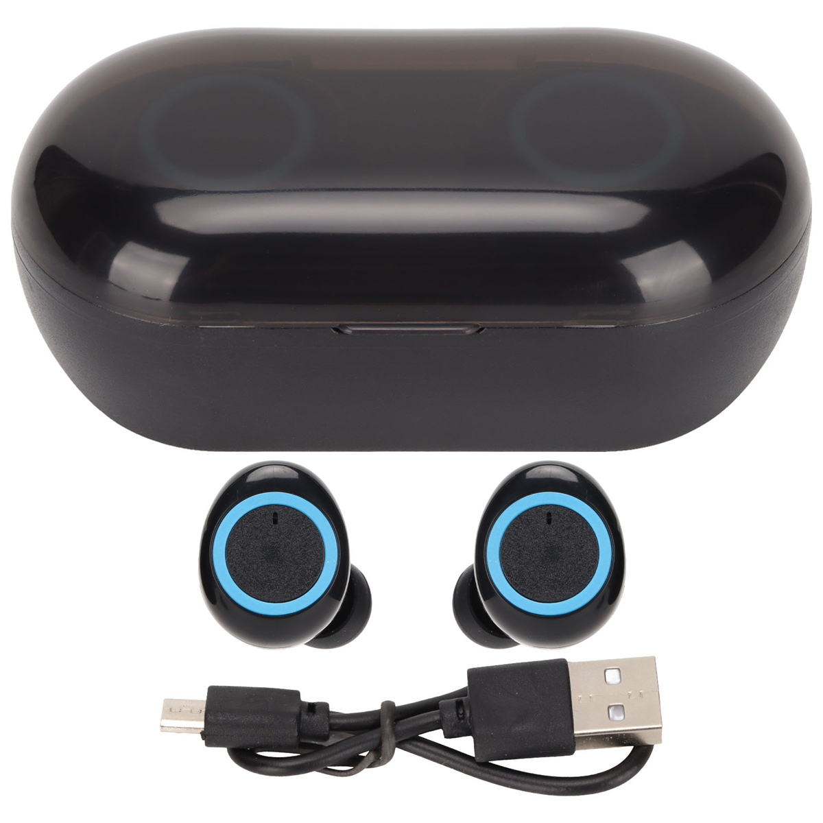 Schwarze Ohrhörer und Ladecase, ein USB-Kabel ist ebenfalls vorhanden.