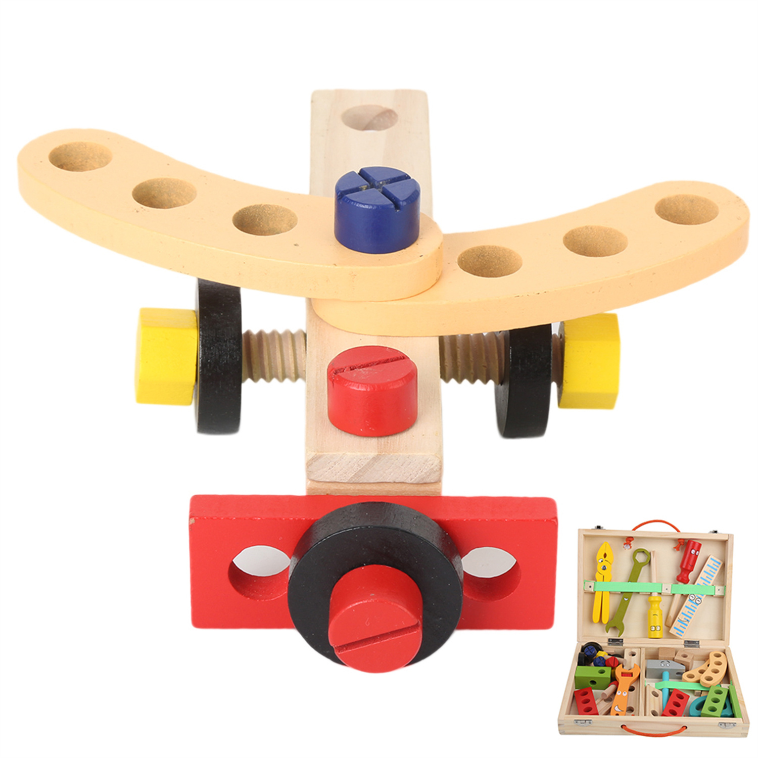 Holzspielzeug mit Konstruktionsthema. Verschiedenfarbige Holzteile, Blöcke, Schrauben, und Schraubenschlüssel.