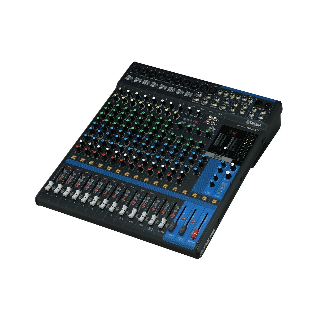 Una mesa de mezclas de audio Yamaha negra y azul, con múltiples perillas, faders y botones. La mesa está sobre una superficie blanca.