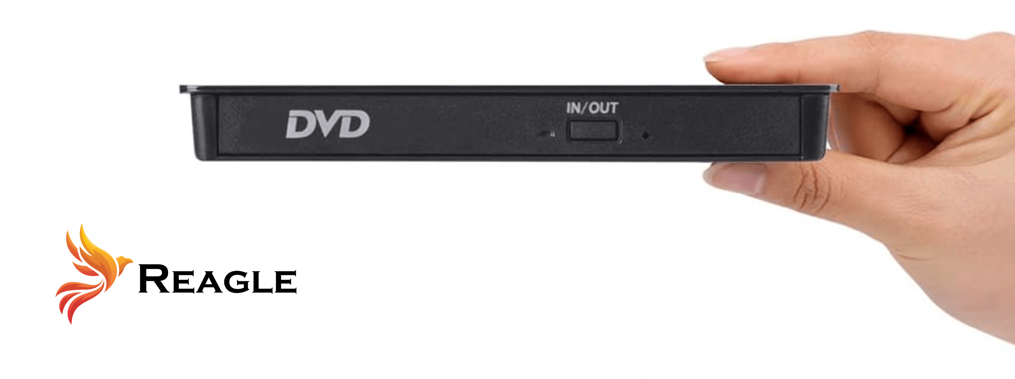 Czarny odtwarzacz DVD trzymany w dłoni. Widoczne słowa DVD i IN/OUT.