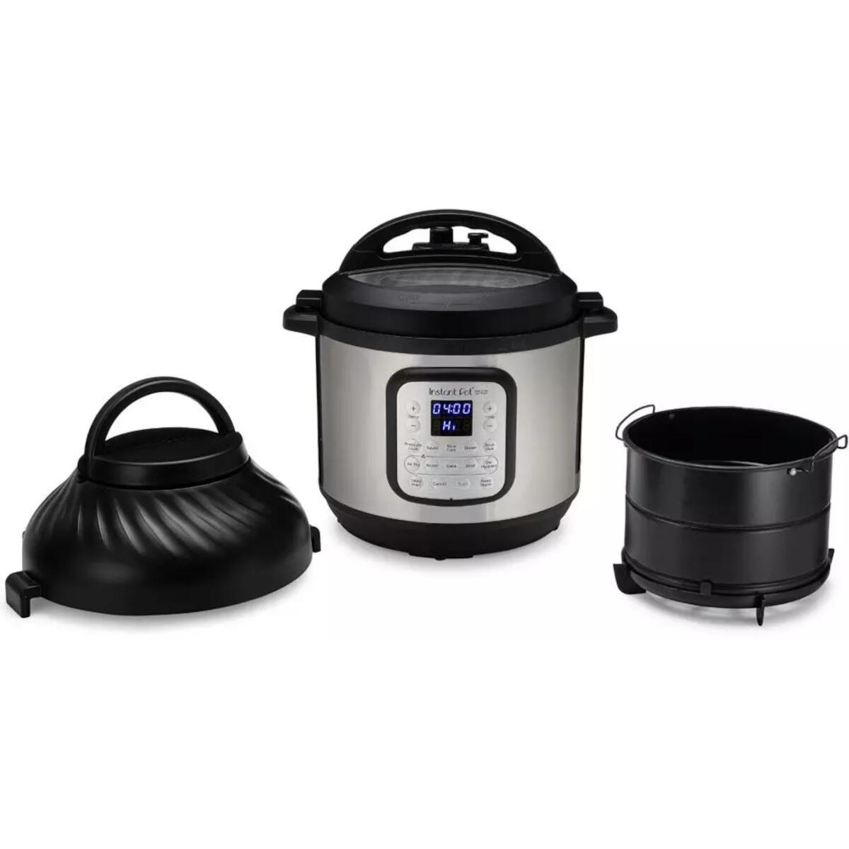 Instant Pot met drie onderdelen: pot, deksel en een zwarte kookmand. Alles staat op een wit oppervlak.