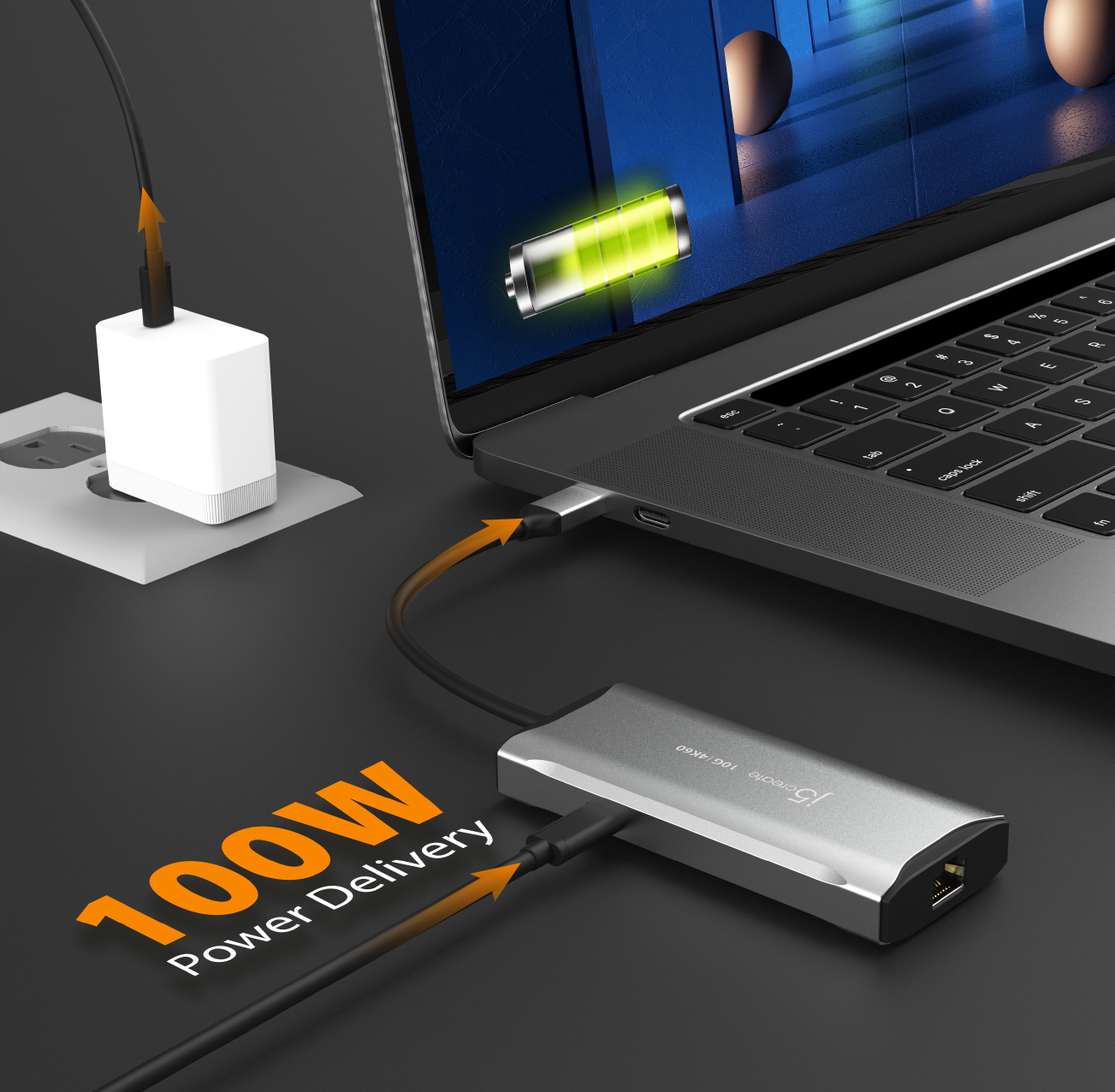 Laptop wird mit 100W Stromversorgung geladen. Ladegerät und Hub verbunden. Dunkler Hintergrund.