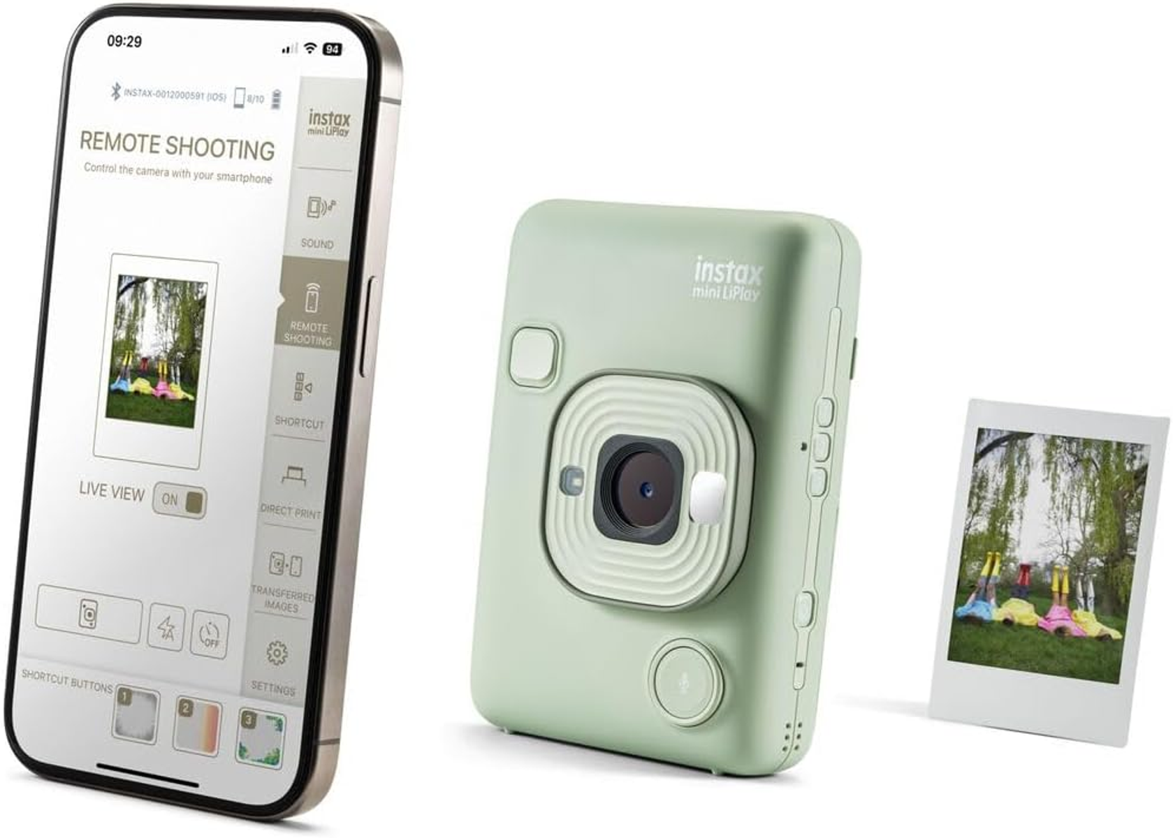 Aparat Instax Mini LiPlay ze smartfonem. Kolor miętowy, wydrukowane zdjęcie.