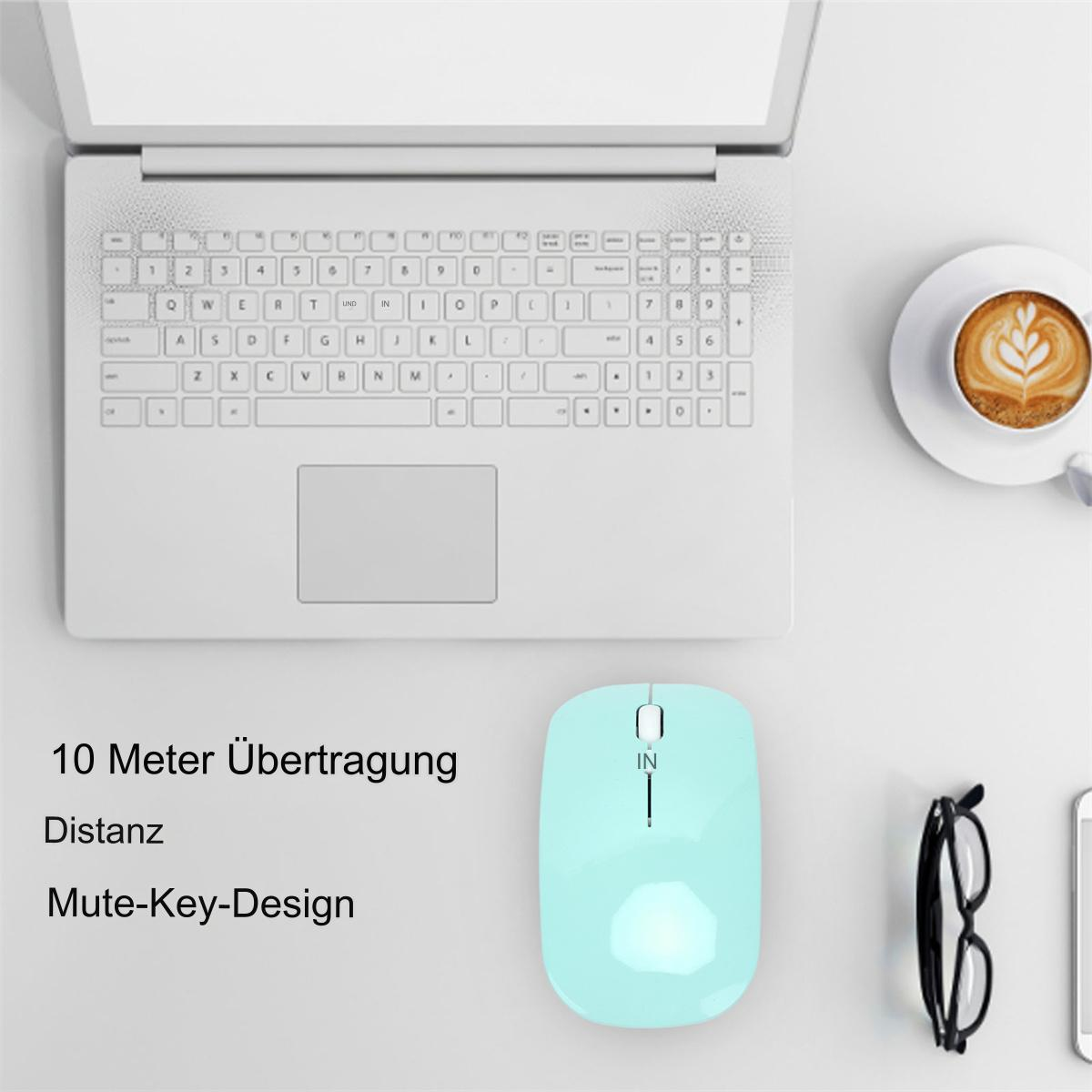Eine blaue kabellose Maus neben einem Laptop, einer Kaffeetasse und einer Brille. Die Maus hat eine Markierung.