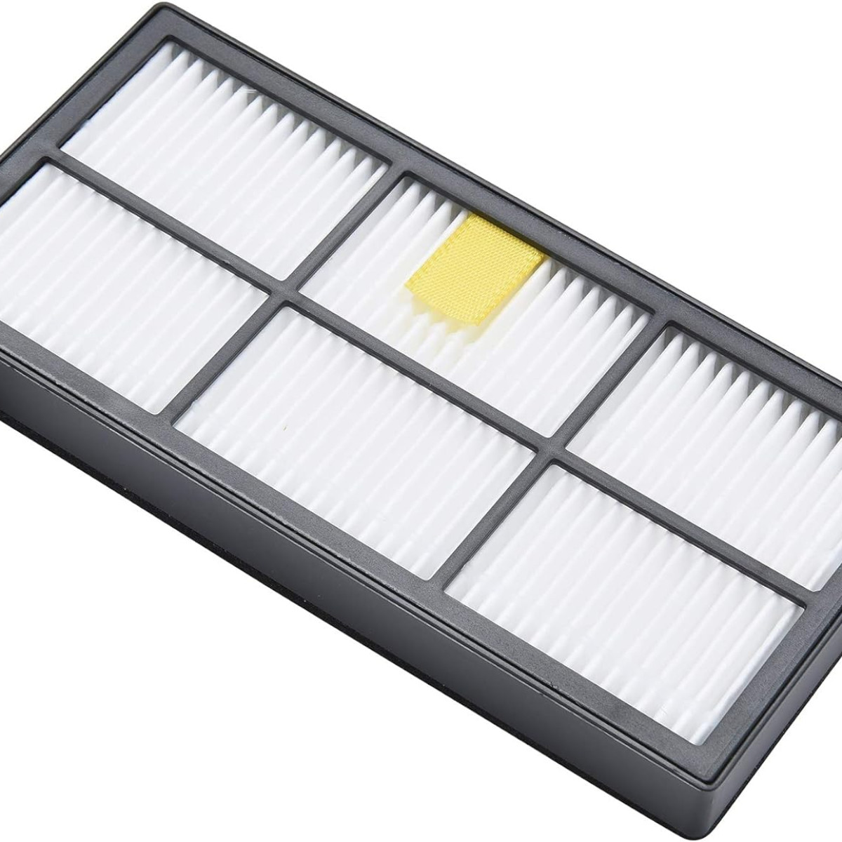 Prostokątny filtr do odkurzacza z białym materiałem filtrującym i żółtą zakładką. Ciemna ramka.