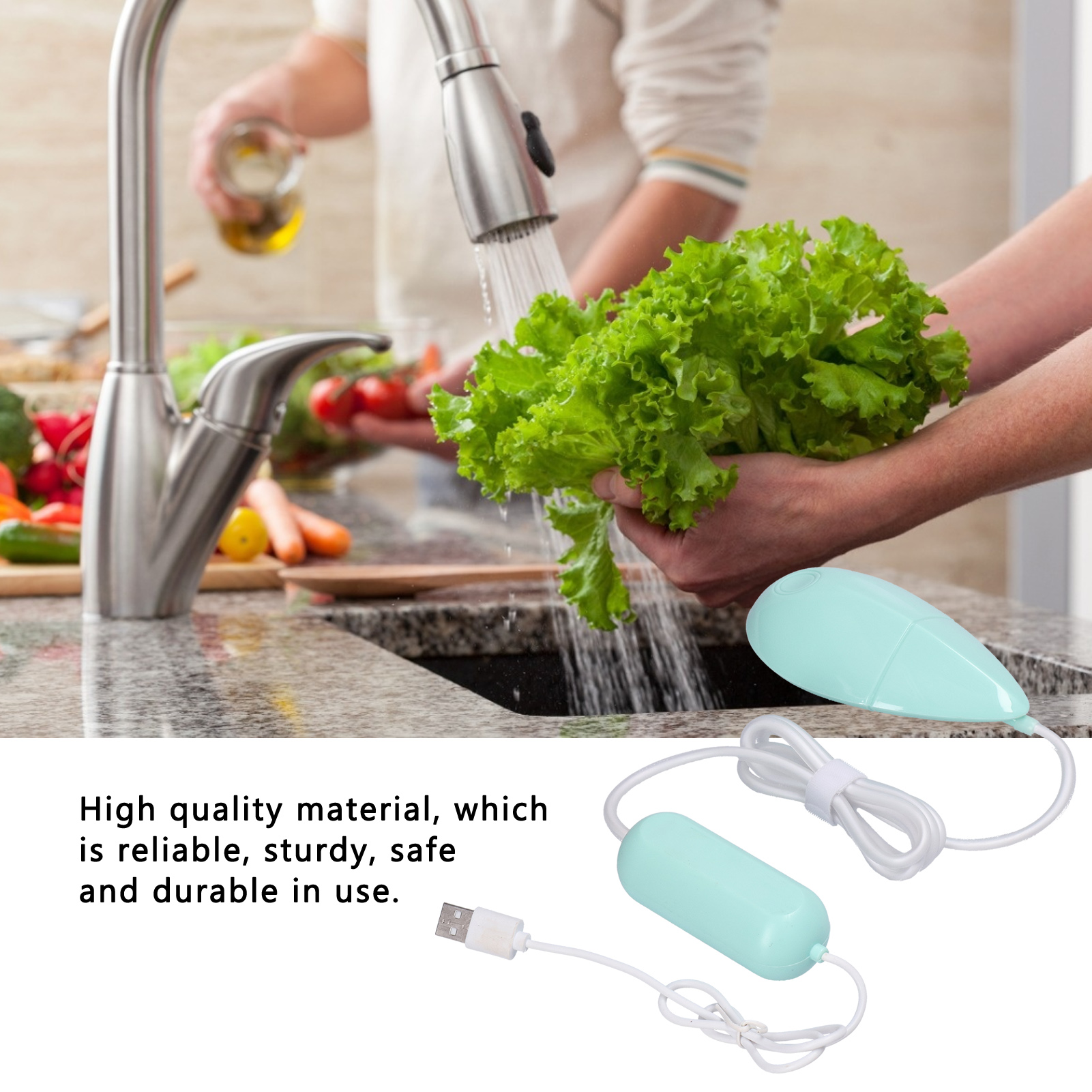 Hände, die Salat waschen, mit einem tealfarbenen Gerät und einem weißen USB-Kabel.