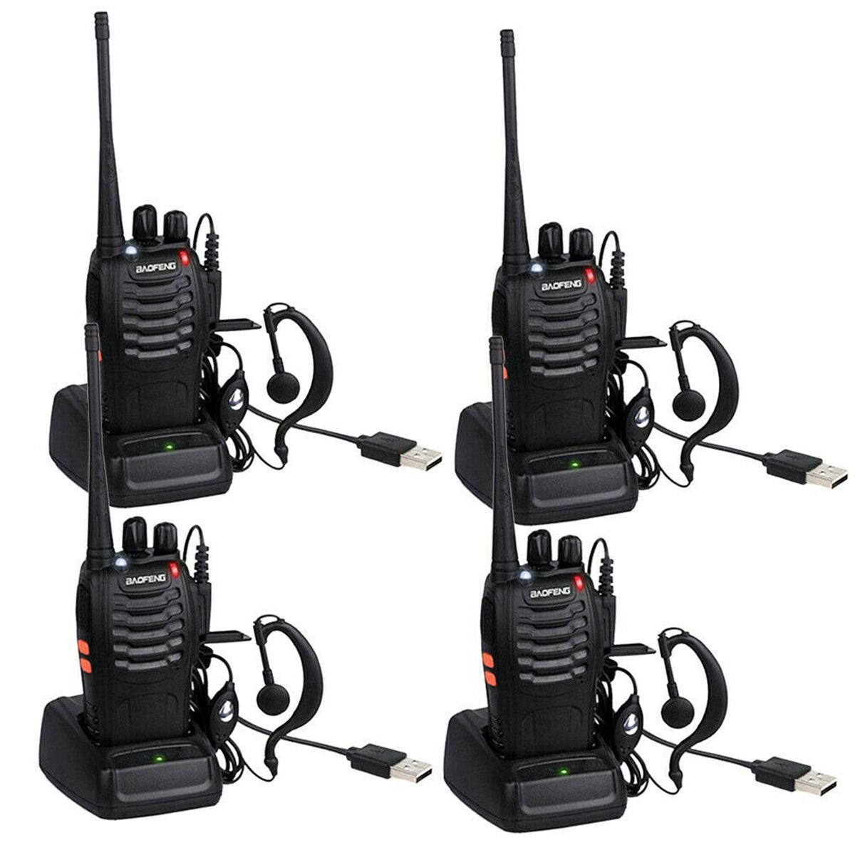 Vier schwarze Baofeng-Funkgeräte mit Ladegeräten, Headsets und USB-Kabeln. Jedes auf einer schwarzen Ladestation.