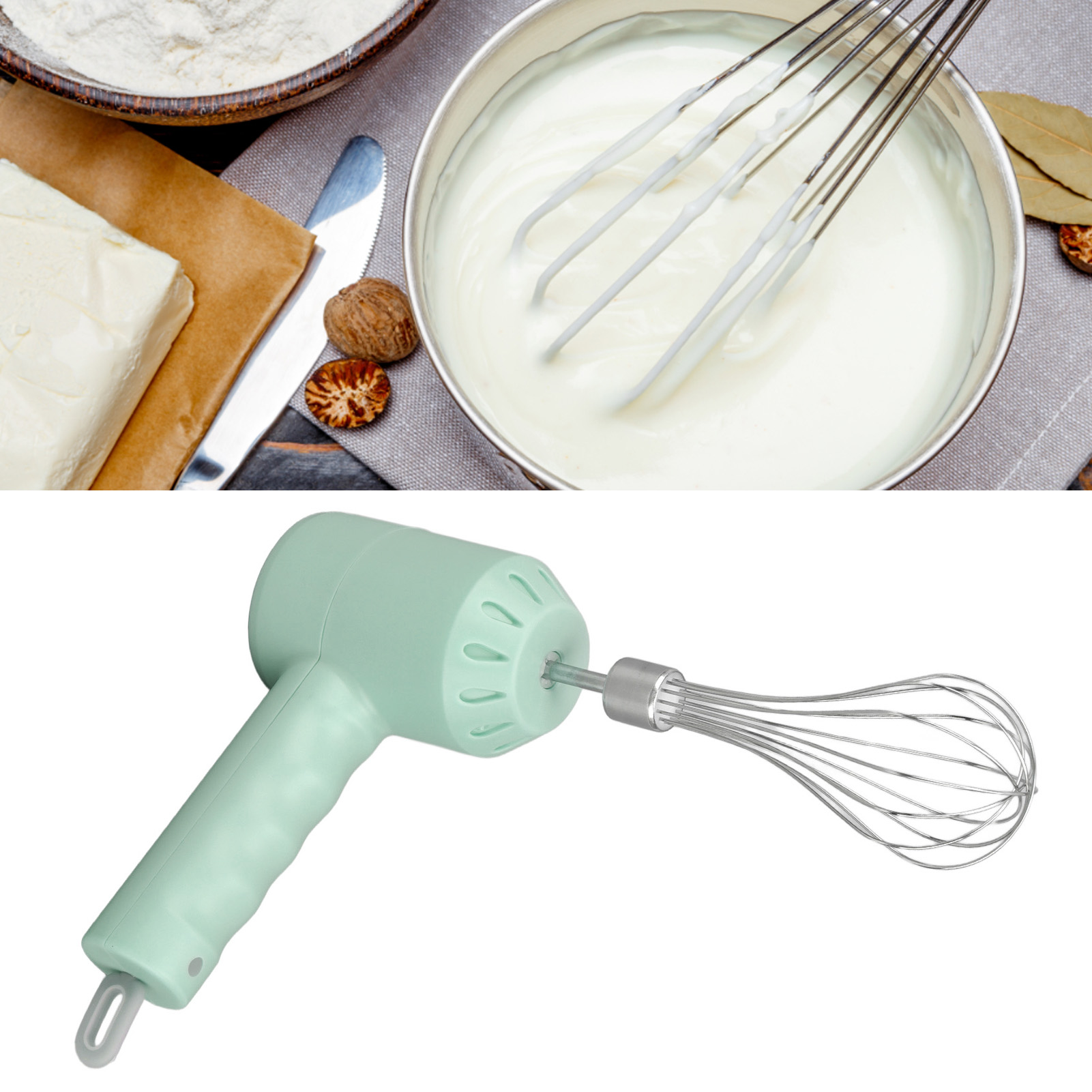 Ein Mixer mit Schneebesenaufsatz, neben Zutaten. Eine Schüssel mit weißer Creme und Butter.