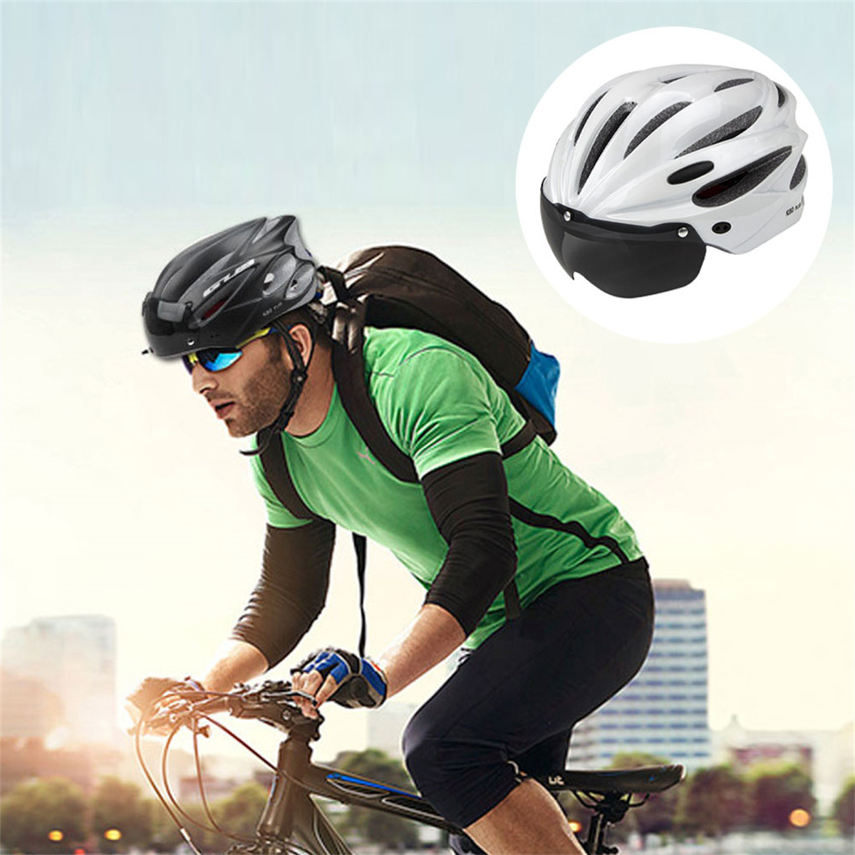 Ein Radfahrer mit einem schwarzen Helm mit Visier, der Fahrrad fährt. Der Hintergrund ist eine sonnige Szene im Freien.