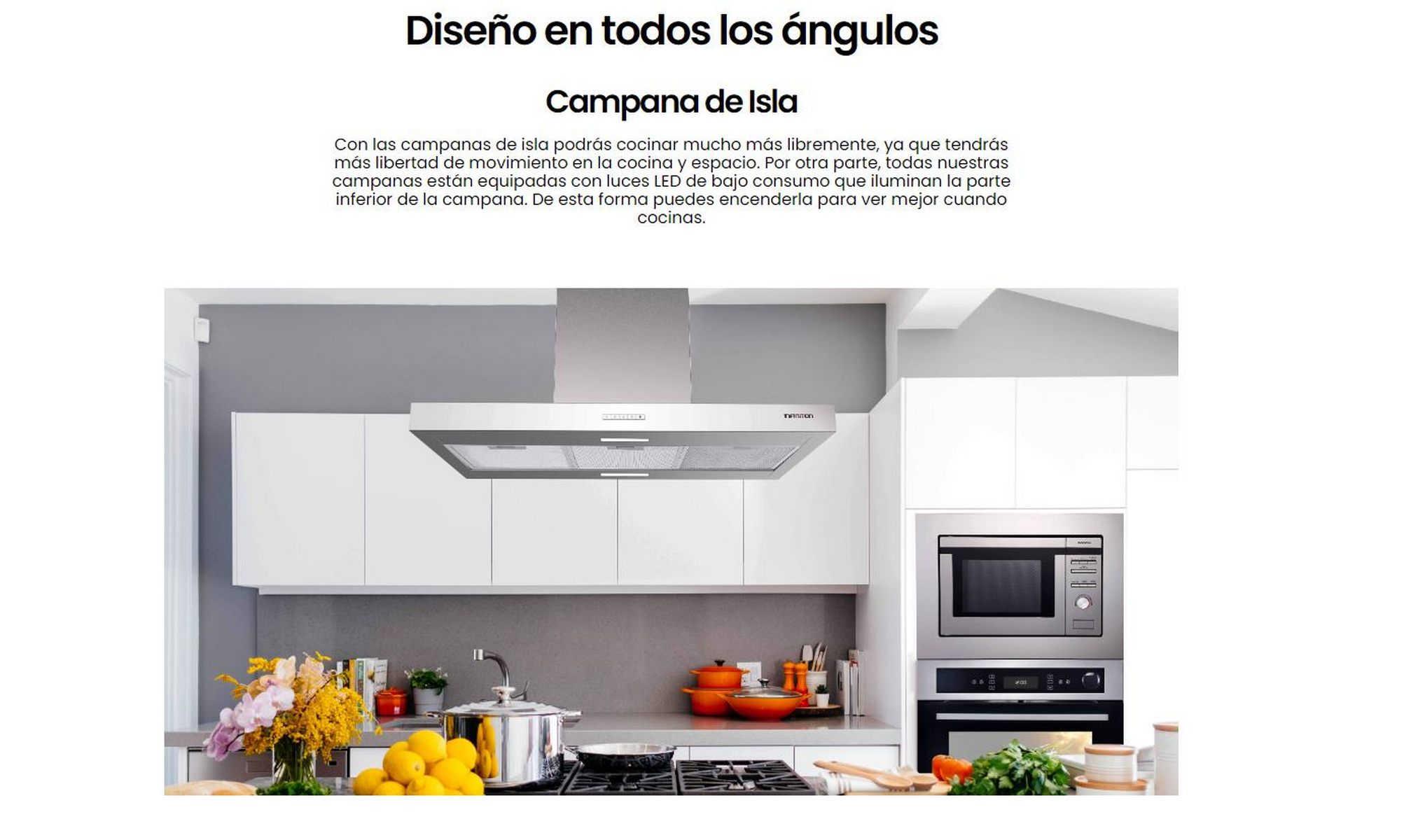 Una cocina con gabinetes blancos, una campana extractora, una estufa con una olla y un horno microondas.