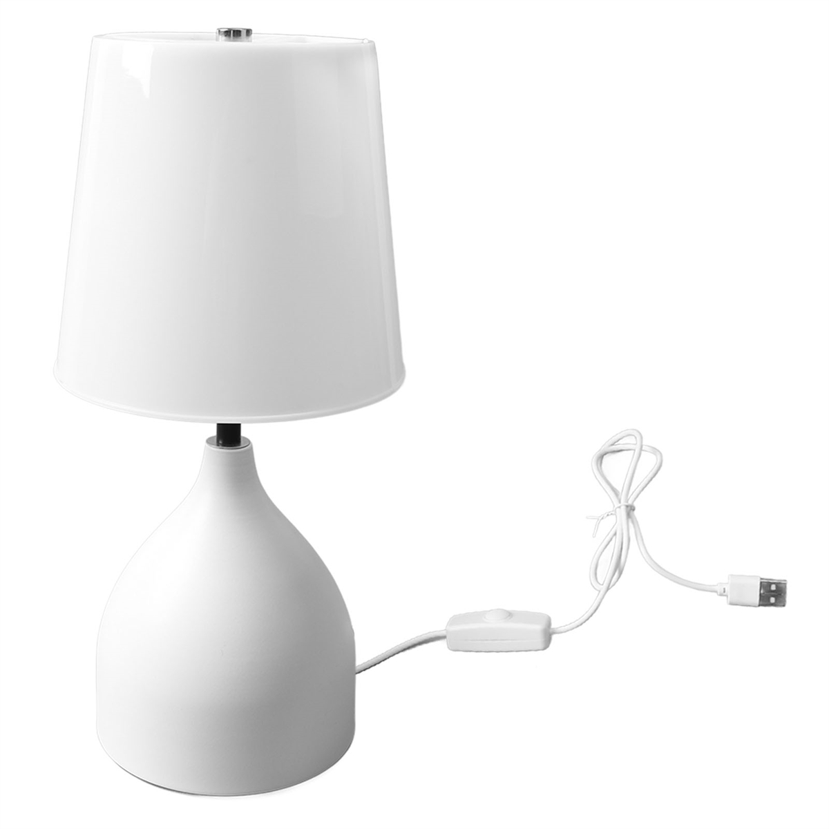 Weiße Tischlampe mit weißem Lampenschirm. Sie hat ein USB-Kabel und einen Schalter.