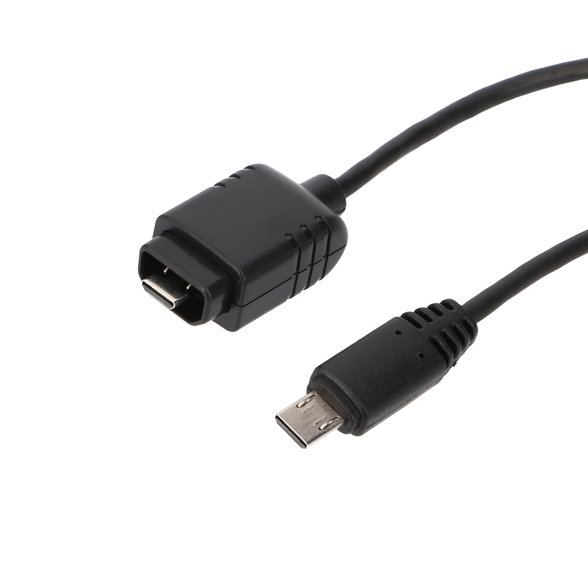Schwarzes Kabel mit zwei Enden. Ein Ende hat einen Stecker, das andere einen kleineren.