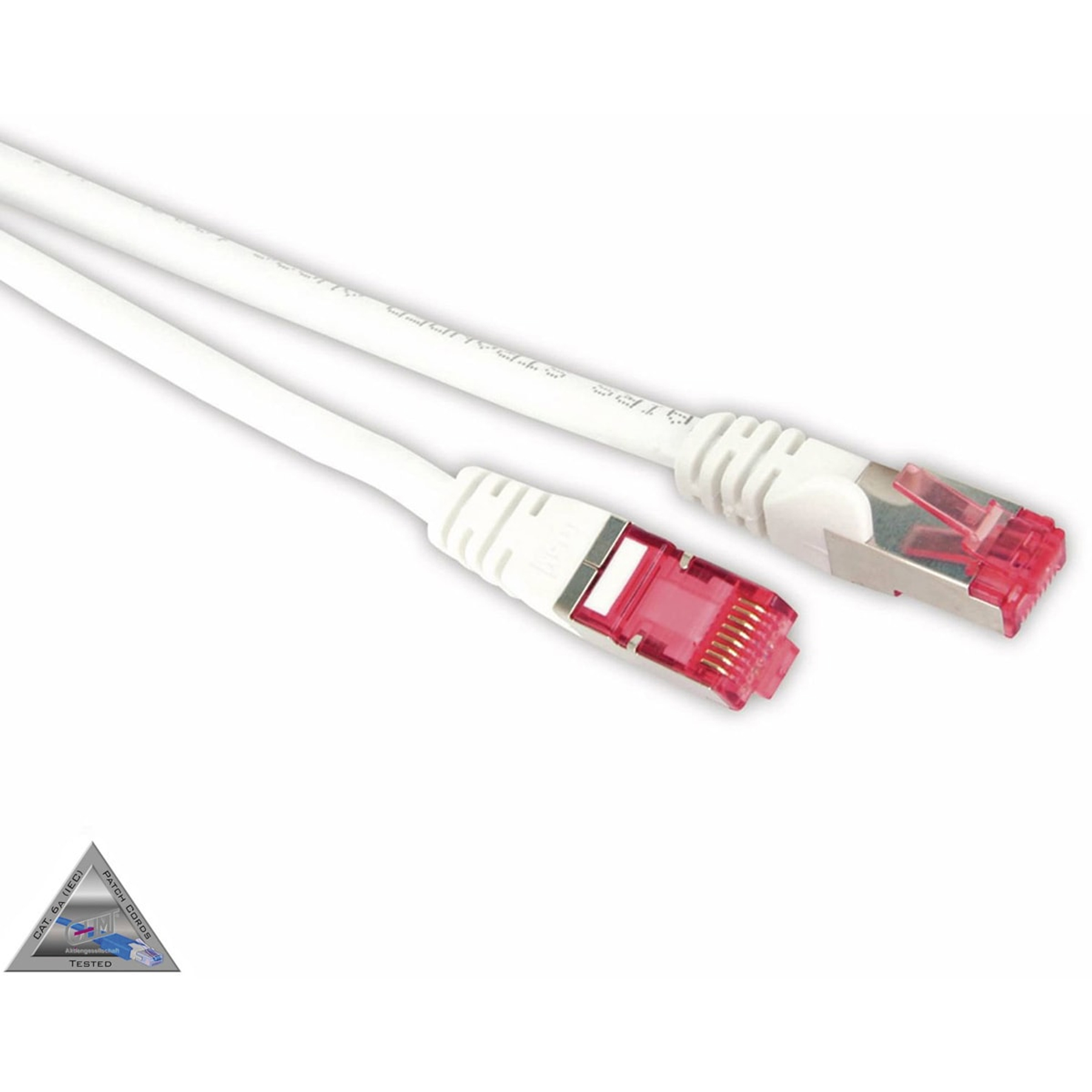 Weißes und rotes Netzwerkkabel mit roten Steckern und weißem Hintergrund.