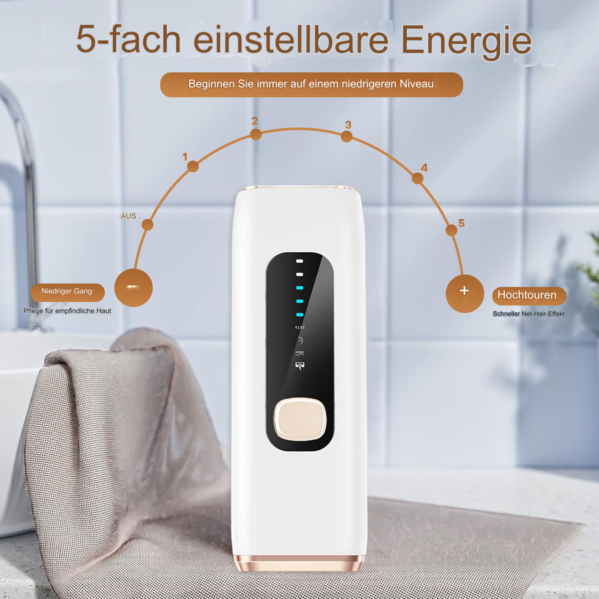 Weißes Laser-Haarentfernungsgerät mit goldfarbenem Sockel und Knöpfen. Ein Handtuch liegt im Vordergrund. Weißer Hintergrund.