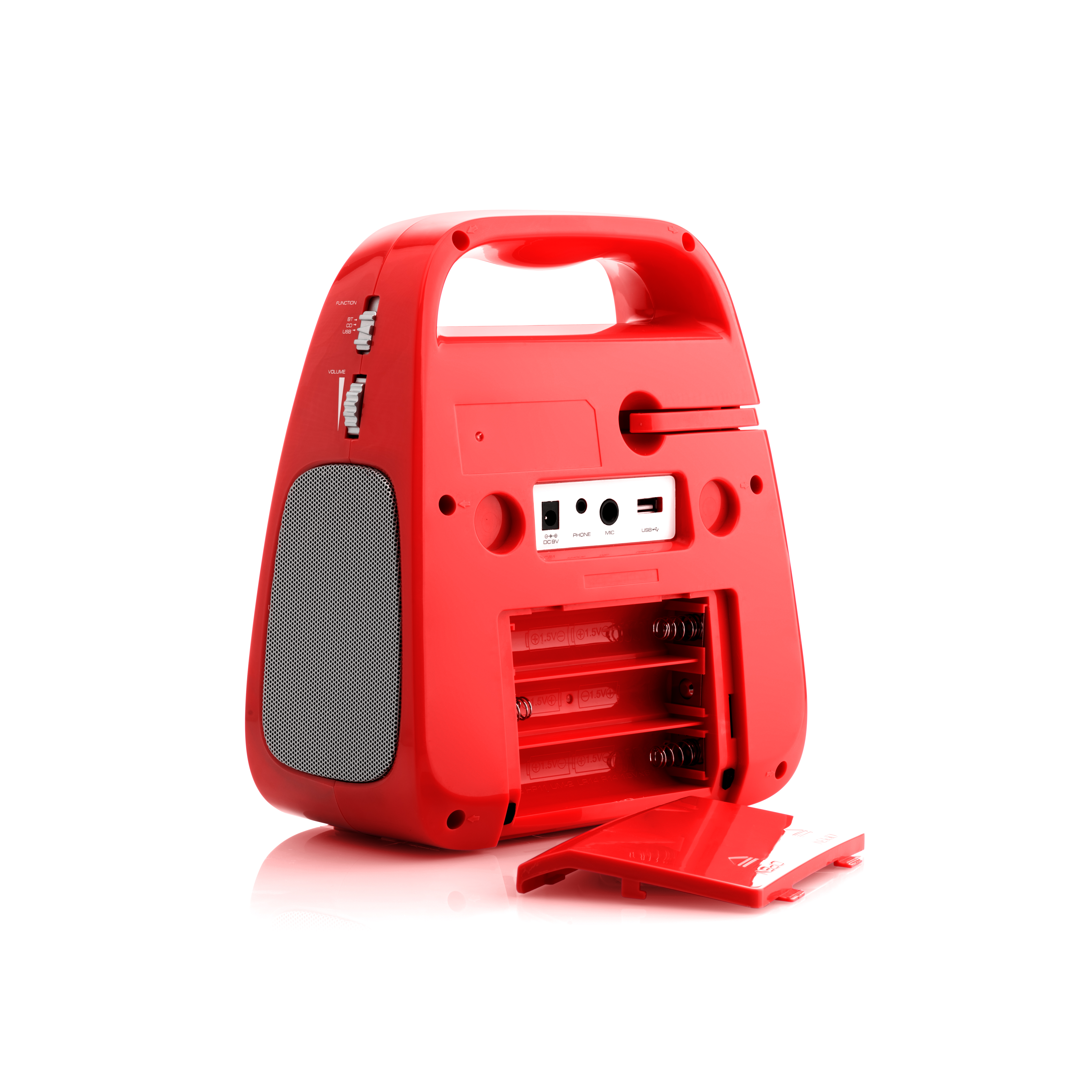 Roter tragbarer Lautsprecher mit Batteriefach geöffnet, Anschlüsse sichtbar.