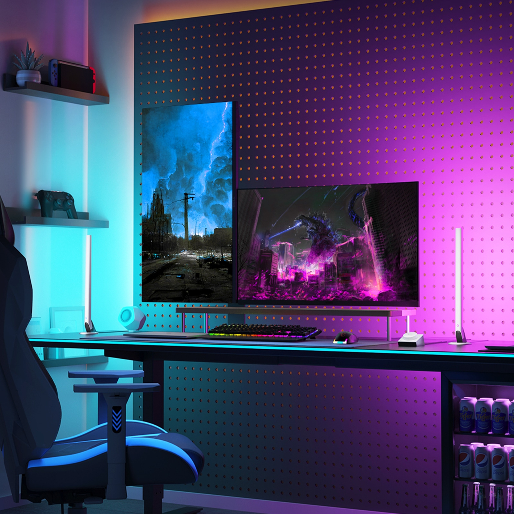 Gaming-Setup mit Monitor, Postern und Neonlichtern. Hintergrund: dunkler Raum, Gaming-Stuhl.