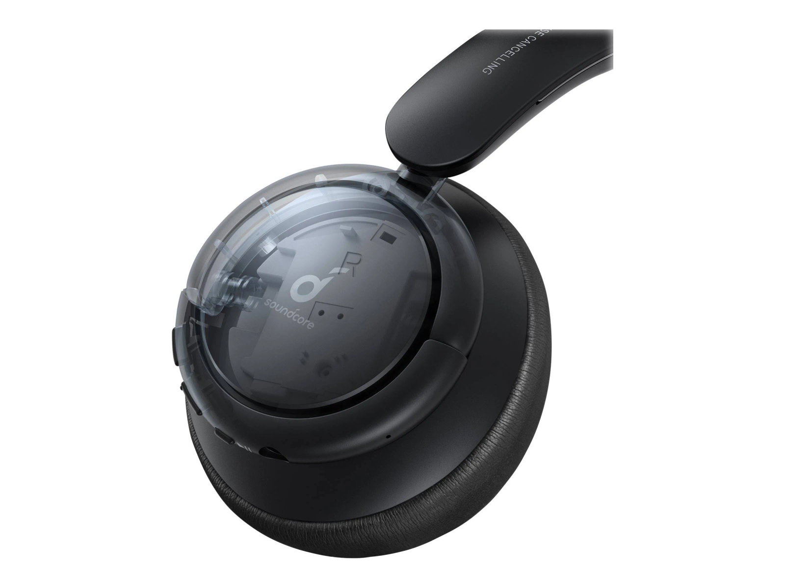 Auriculares Anker soundcore negros que muestran los componentes internos.